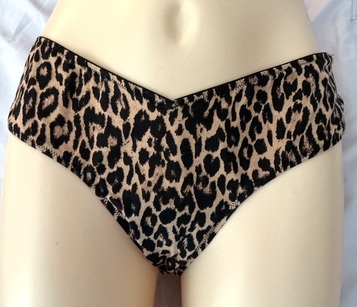 VICTORIA’S SECRET LEOPARD CHEETAH SMOOTH STRAPPY BACK CHEEKY PANTIES L (EF323)