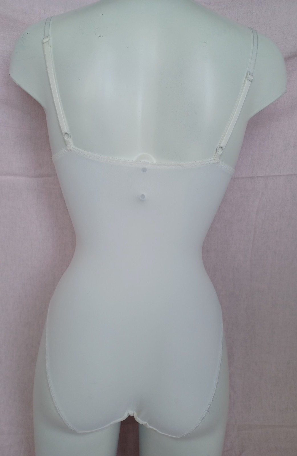 CHARNOS Lingerie Mistral Beautiful White Stretch Satin Lace Bodyshaper Size 32B