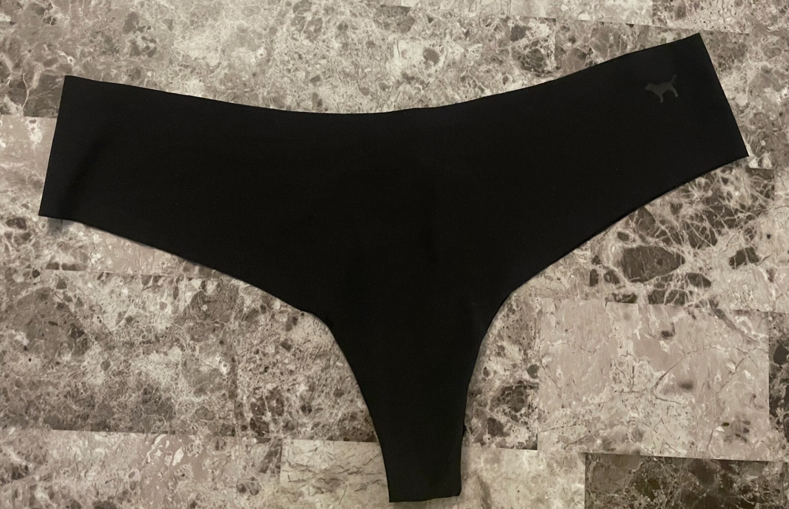 NWT VICTORIA’S SECRET PINK LARGE BLACK DOG LOGO RARE NO SHOW THONG PANTIES