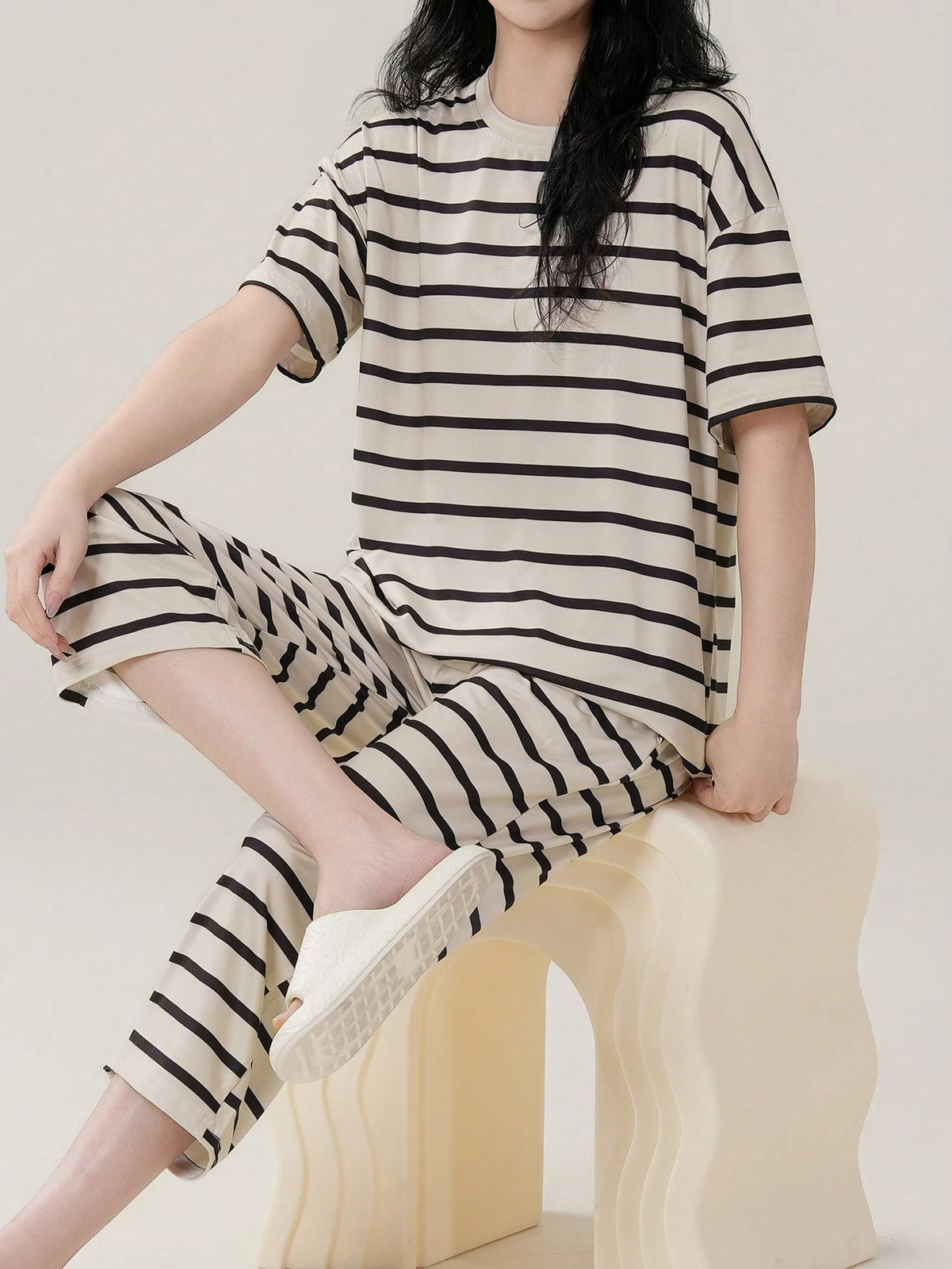 Ladies comfortable loungewear set 100% polyester round neck top and cheap24