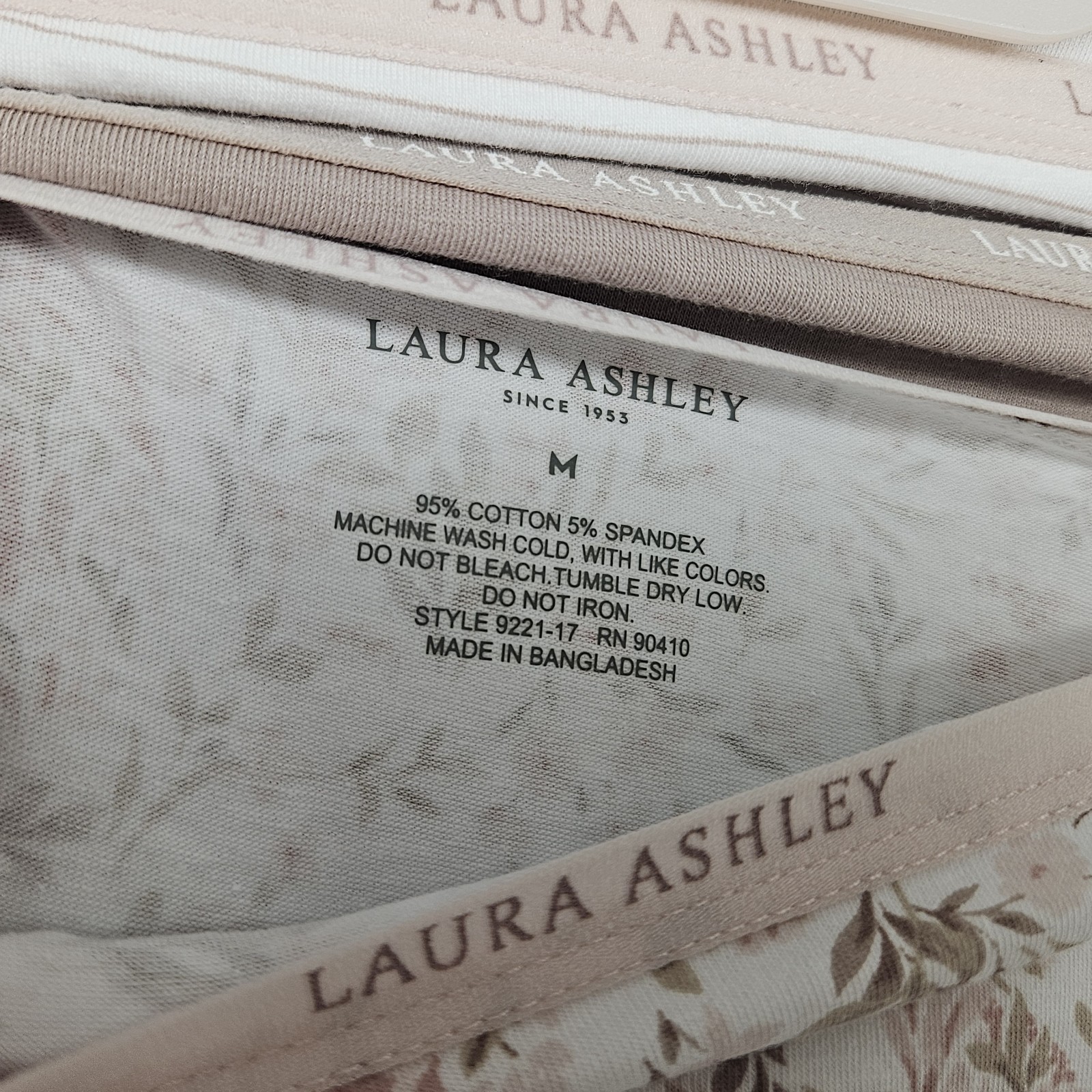 LAURA ASHLEY 5 Pack Women’s M L Logo Cotton Tag Free Panties Black White Beige