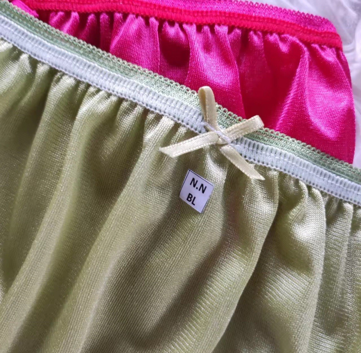 Women Bikini Nylon Briefs Soft Smooth Mixed Colors L Waist 28-32 Hip 32-38