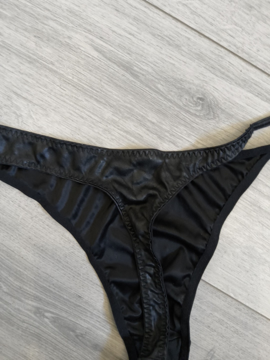 BNWOT Vintage Ann Summers Black Wet Look Asymmetric Thong Size 14-16