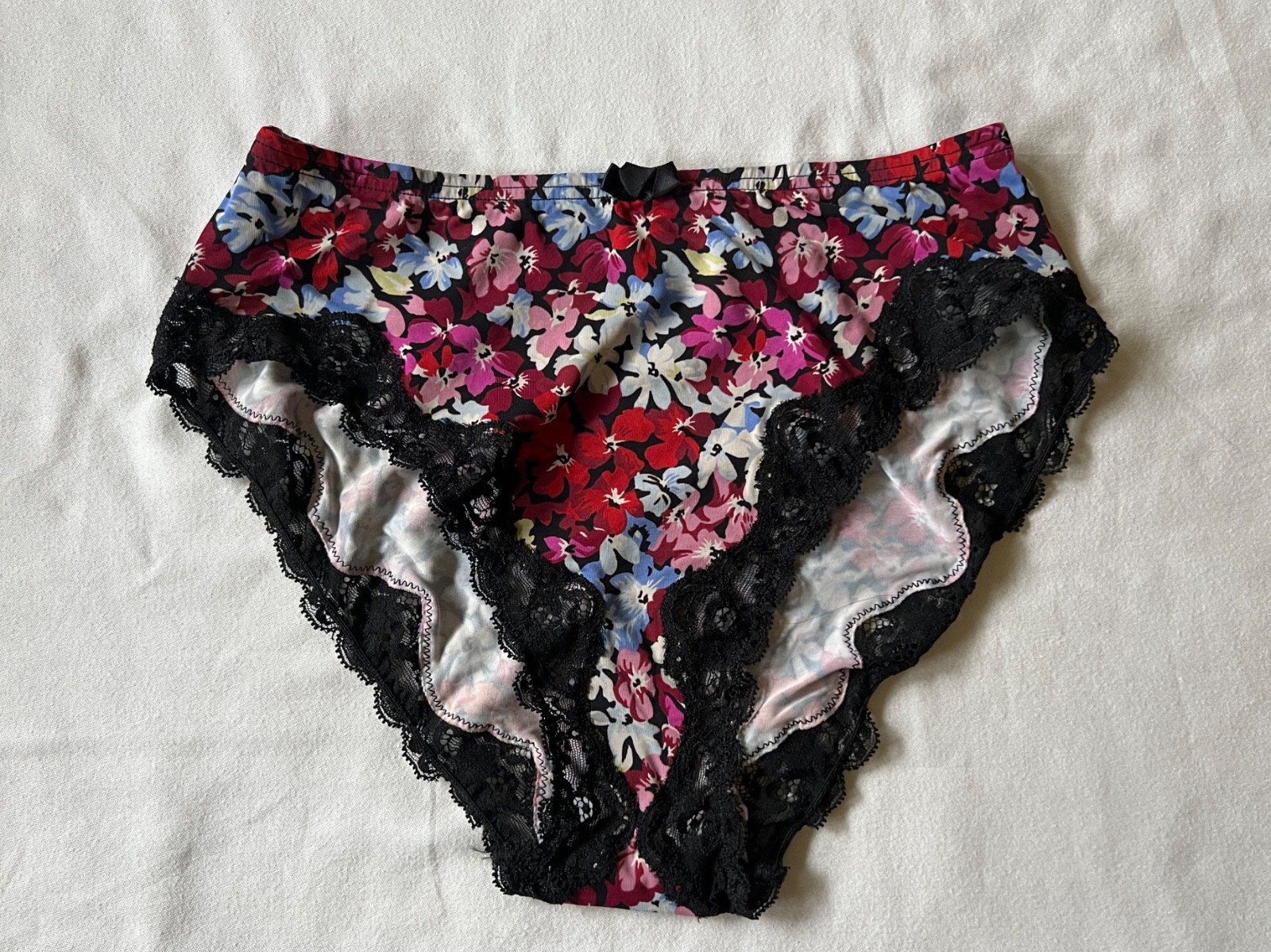 Lingerie Capucine Puerari France NWOT Floral Panty’s w/ Lace M