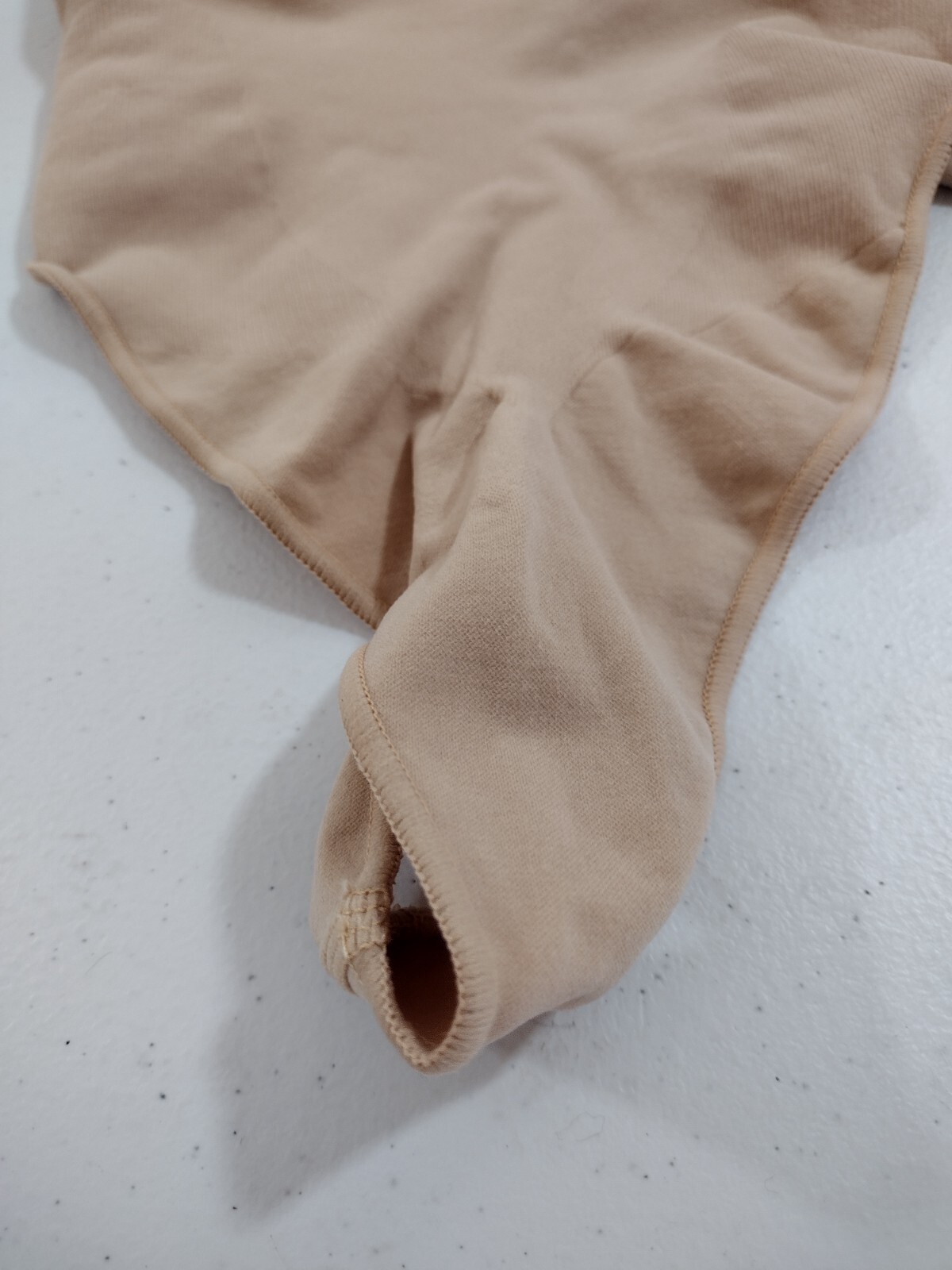SKIMS Women’s Comfy Sculpting Mid Waist Thong in Clay Size XXS/XS SH-MWT-0198