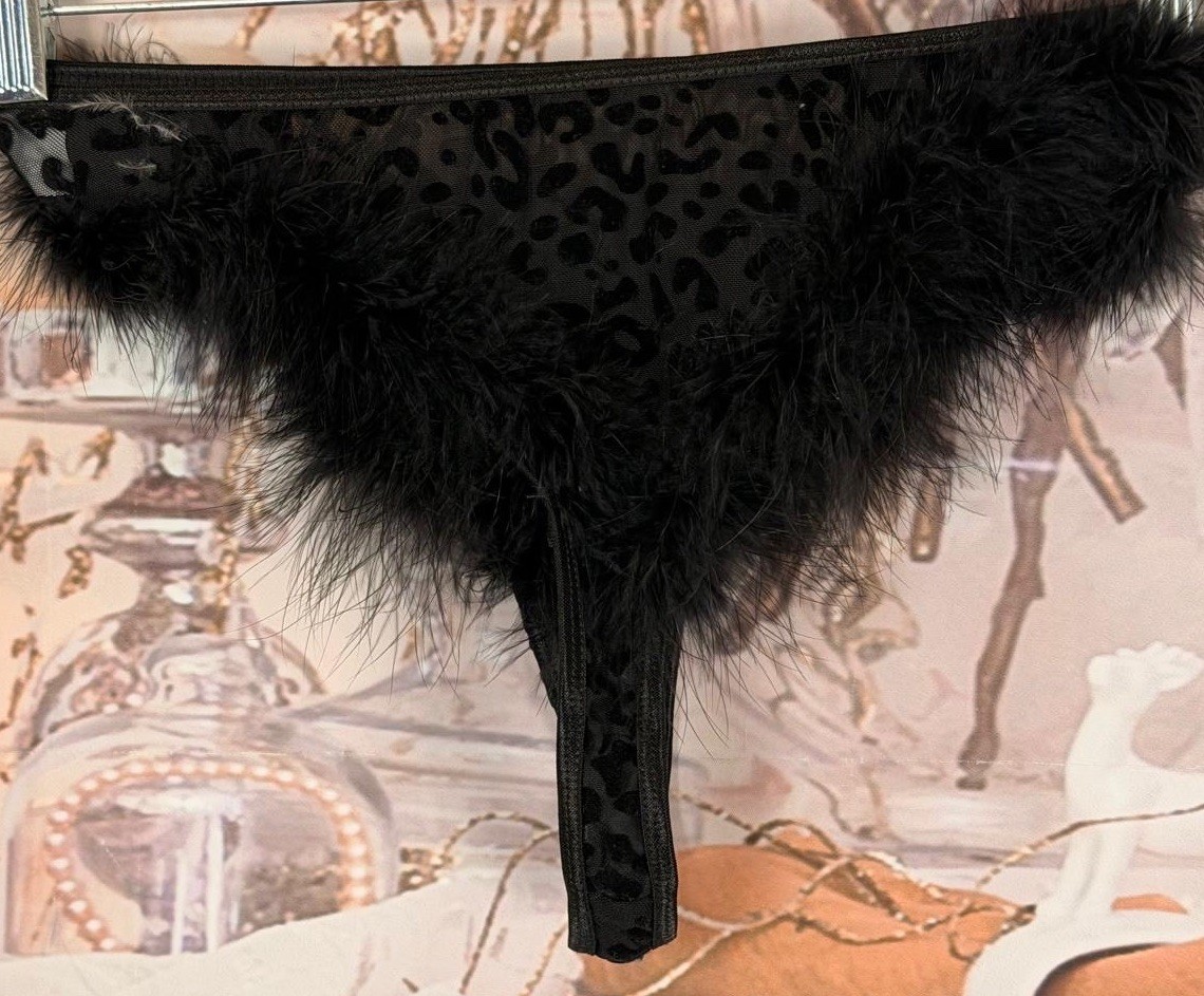 NWOT Women’s Black Meshed Leopard Print Feather Trimmed Stretchy Thong Panties M