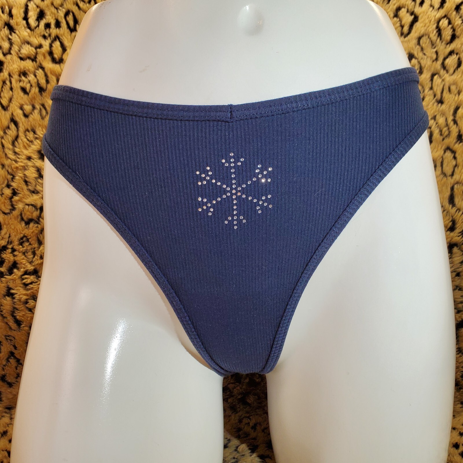 Victoria’s Secret PINK Dark Blue Snowflake Pleated Thong String Panty L NWT Sexy
