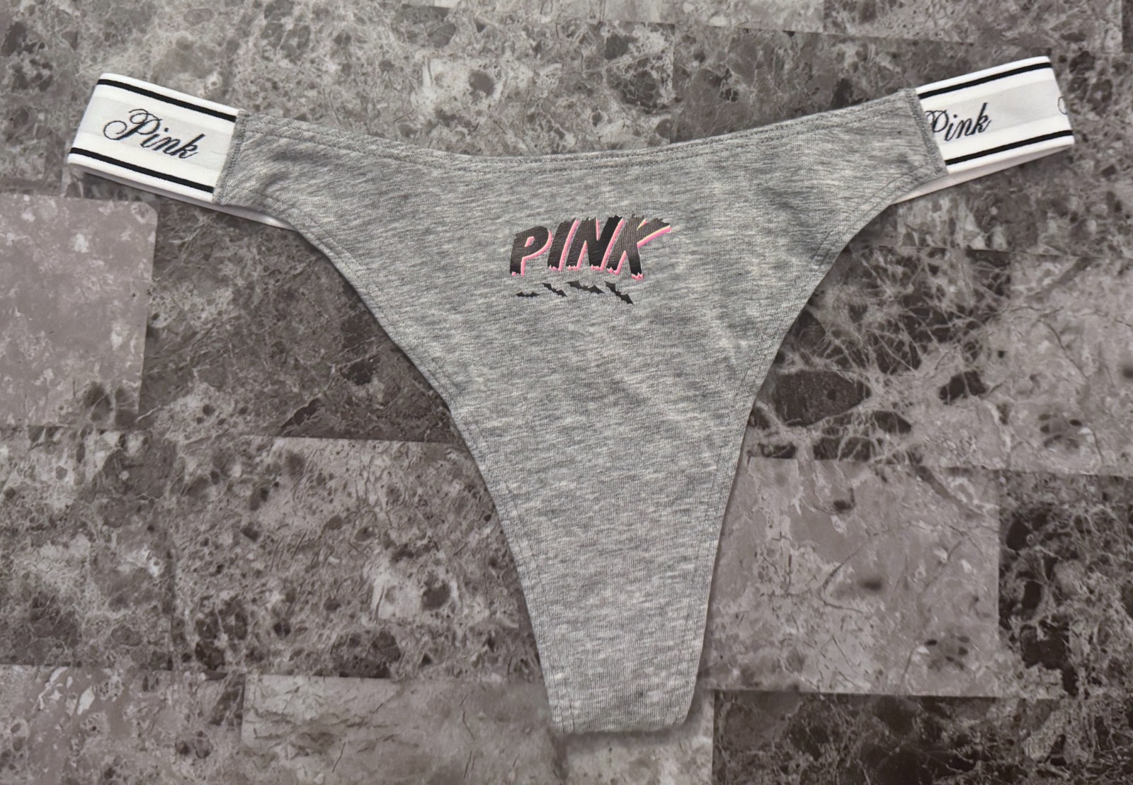 VICTORIA’S SECRET PINK GRAY BAT LOGO HALLOWEEN THICK SIDE STRAP THONG PANTIES