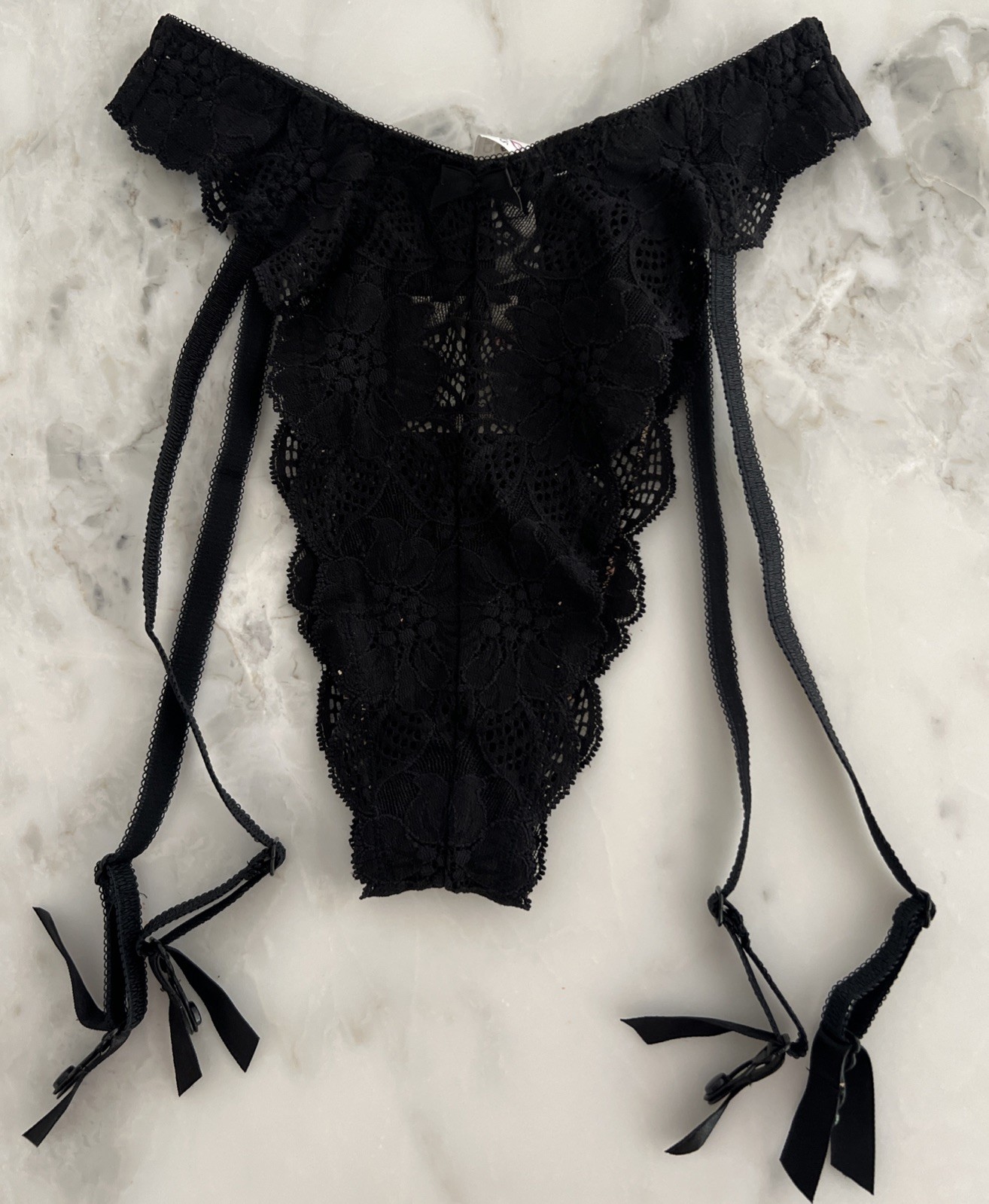 Reduced! Rare Sexy Victoria’s Secret Black Lace Garter Panty Size Small