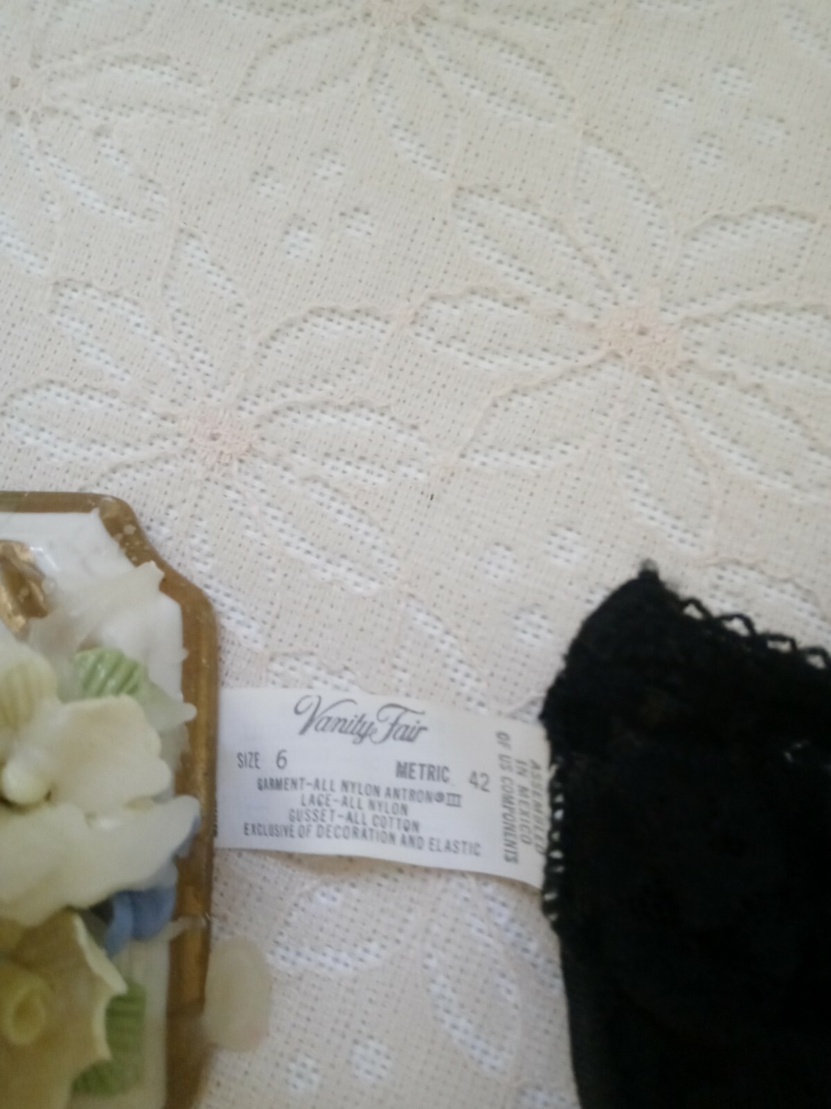 Vanity Fair Hi-cut Ladies Panties Black 100% Nylon Antron lll Size 6.