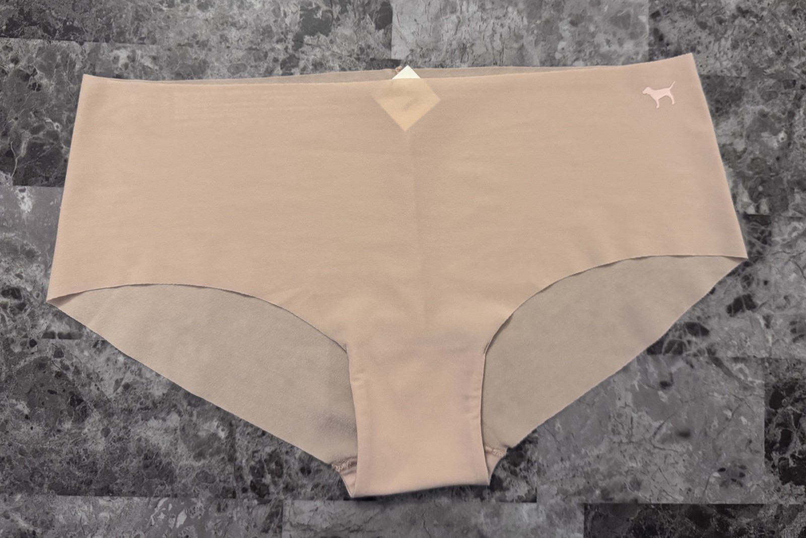 NWT VICTORIA’S SECRET PINK MEDIUM NUDE BEIGE DOG LOGO NO SHOW HIPSTER PANTIES