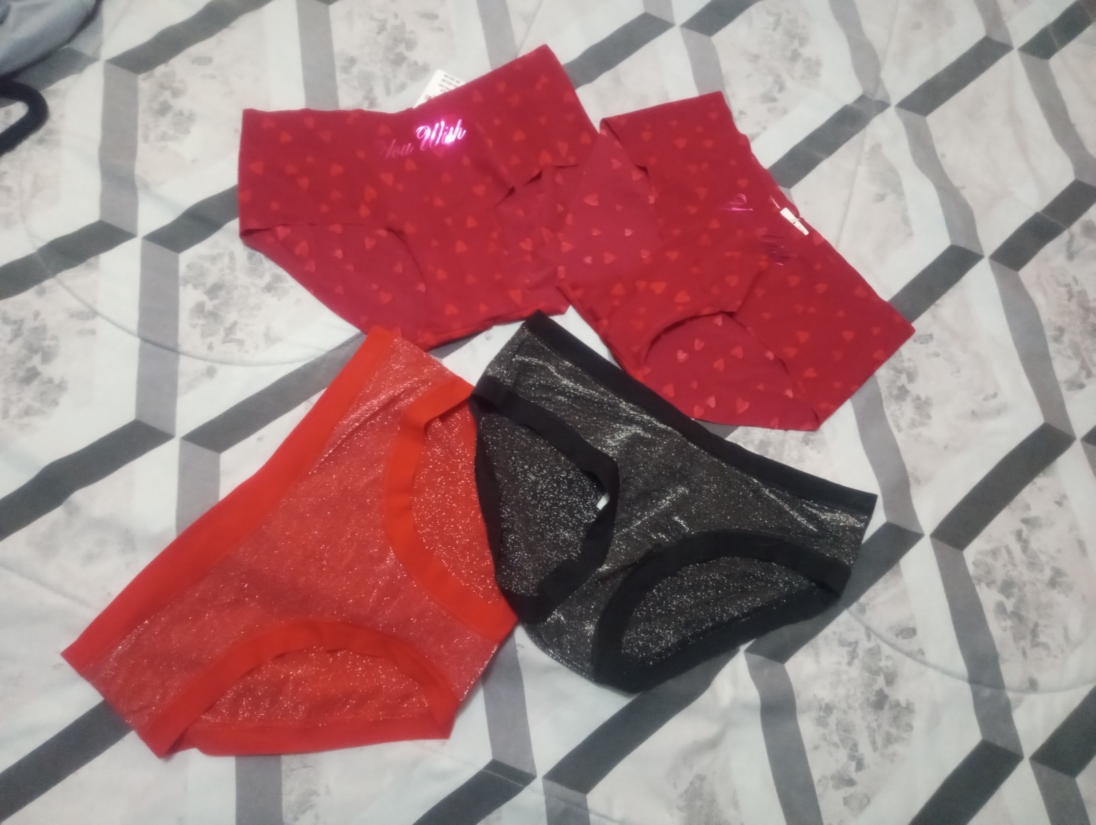 Victoria’s Secret/Pink 4 Piece Pack Panties Size Small Brand New with Tags NWT
