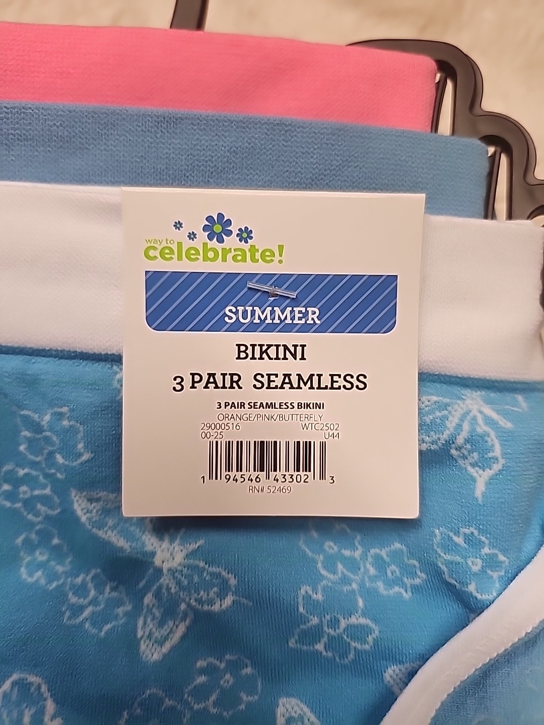 NWT Way To Celebrate 3-Pack Seamless Bikini Panties Size Small Multicolor