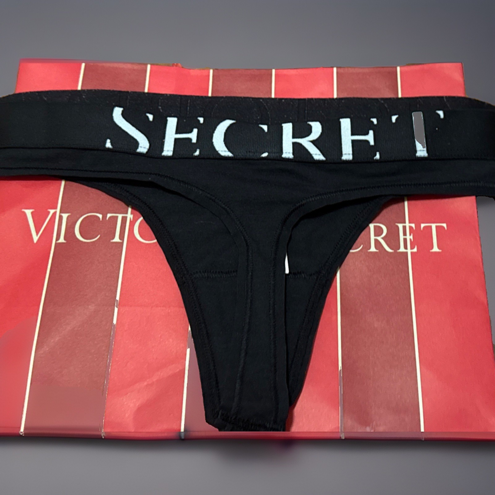 Victoria’s Secret Logo, V-String Thong Black Panty size Med NWT