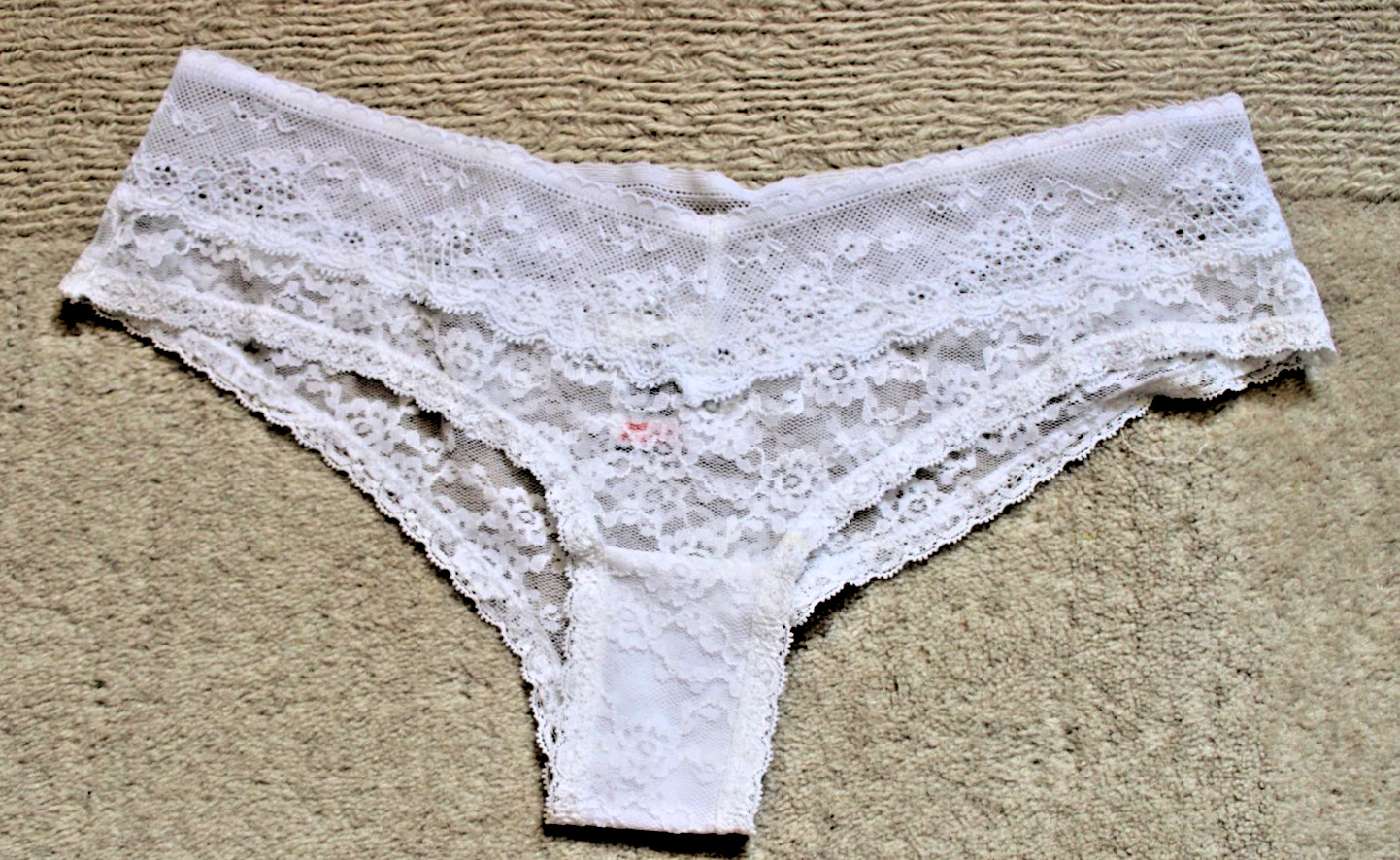 Brand New Lace Bikini Style Knickers, White, Large UK 14-16