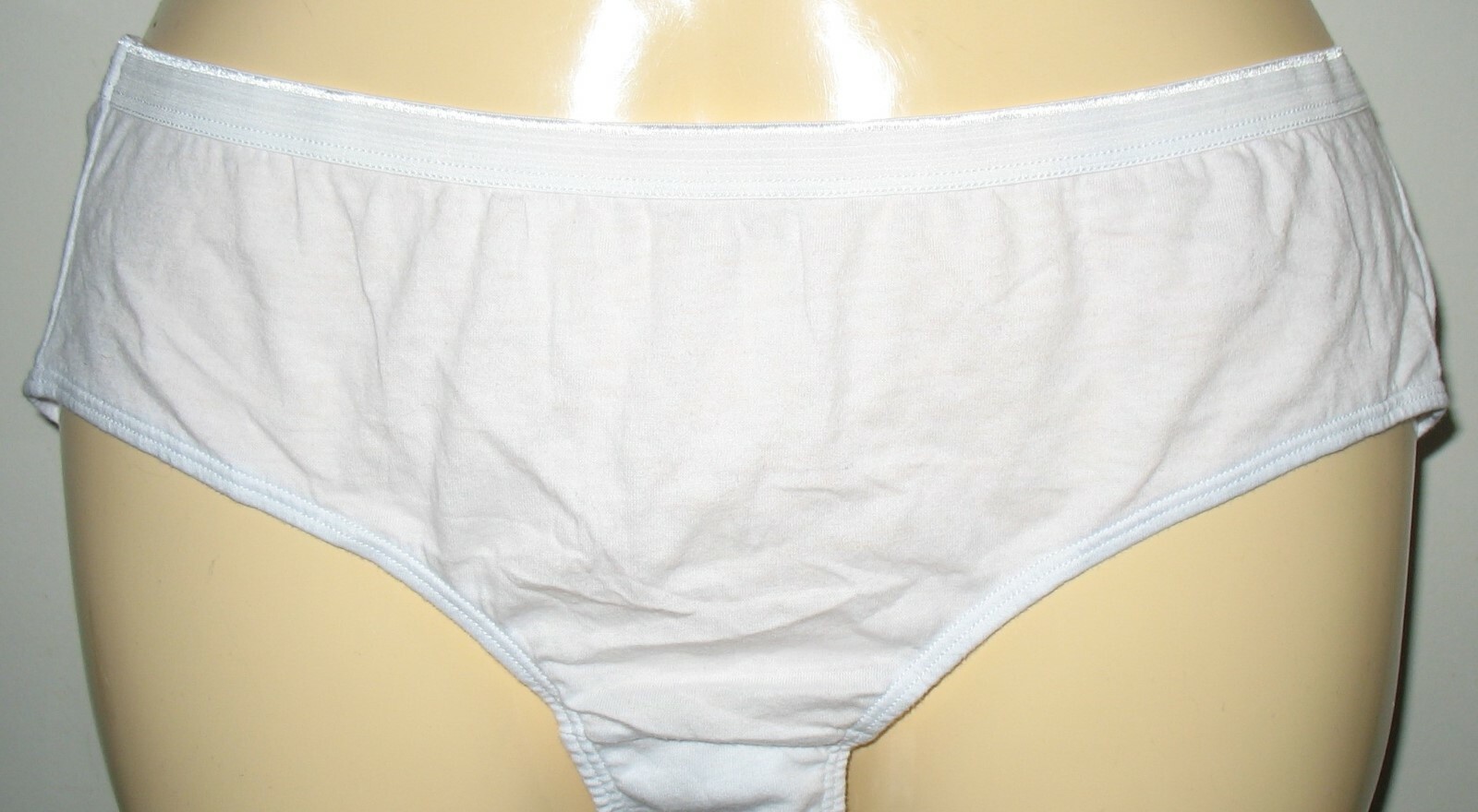 THE BEST FITTING PANTY – RN 52469 – NEW – M / 6 – WHITE COTTON HIPSTER PANTY