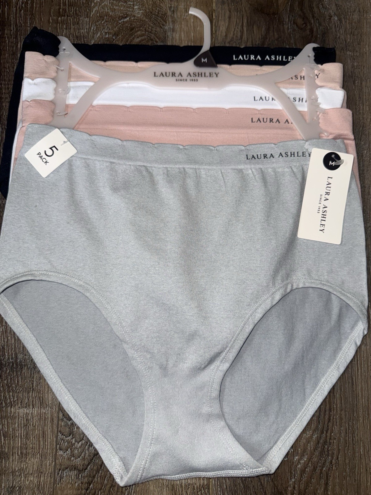 Laura Ashley ~ Womens Brief Underwear Panties 5-Pair Polyester Nylon Blend ~ M