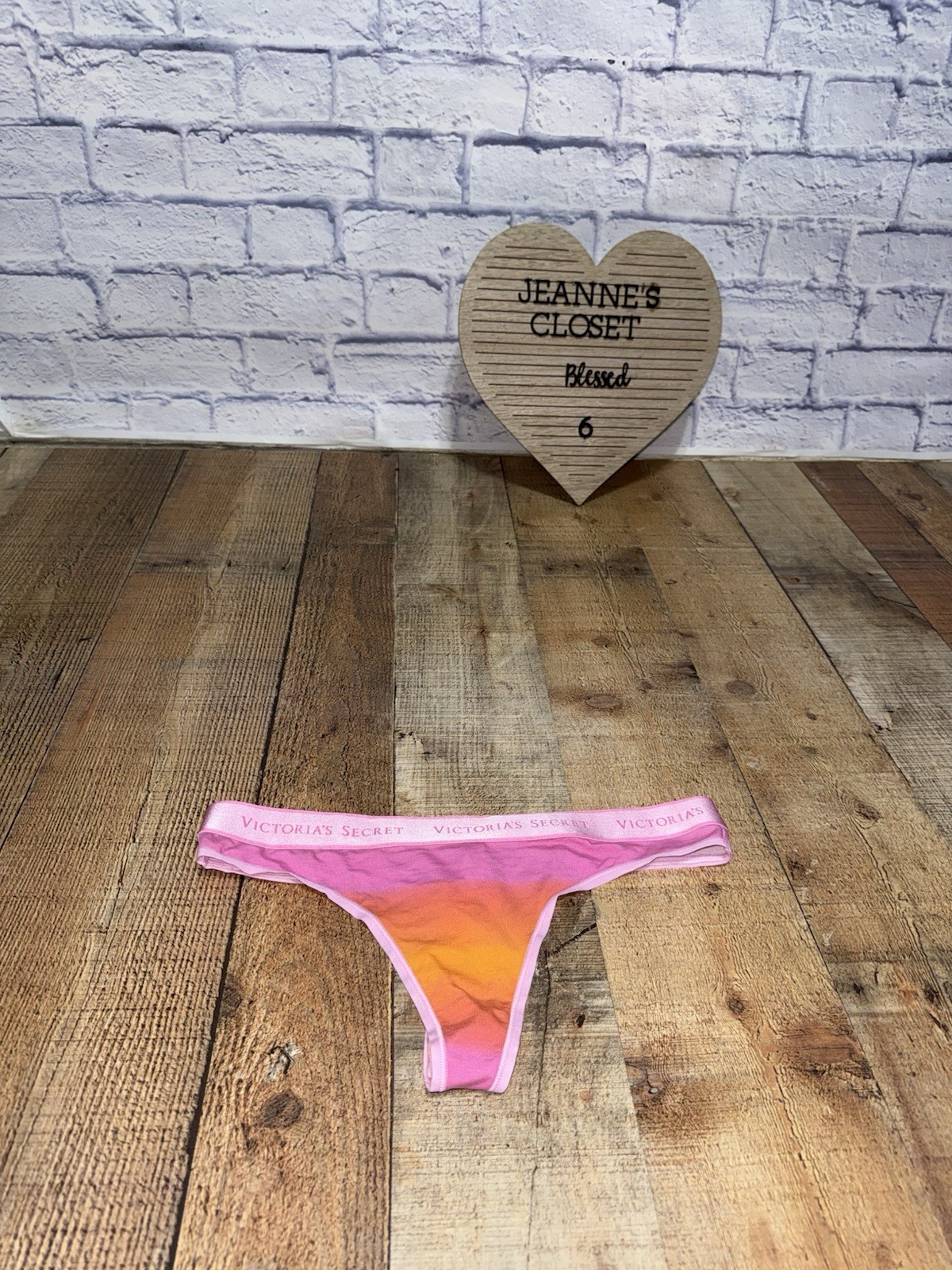 Victoria’s Secret Logo Cotton Thong Panty Pink Ombre M NEW