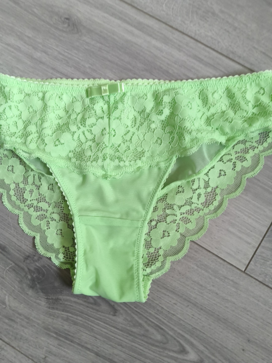 BNWOT Sainsburys TU Bright Green Lace Trim Briefs Size 12