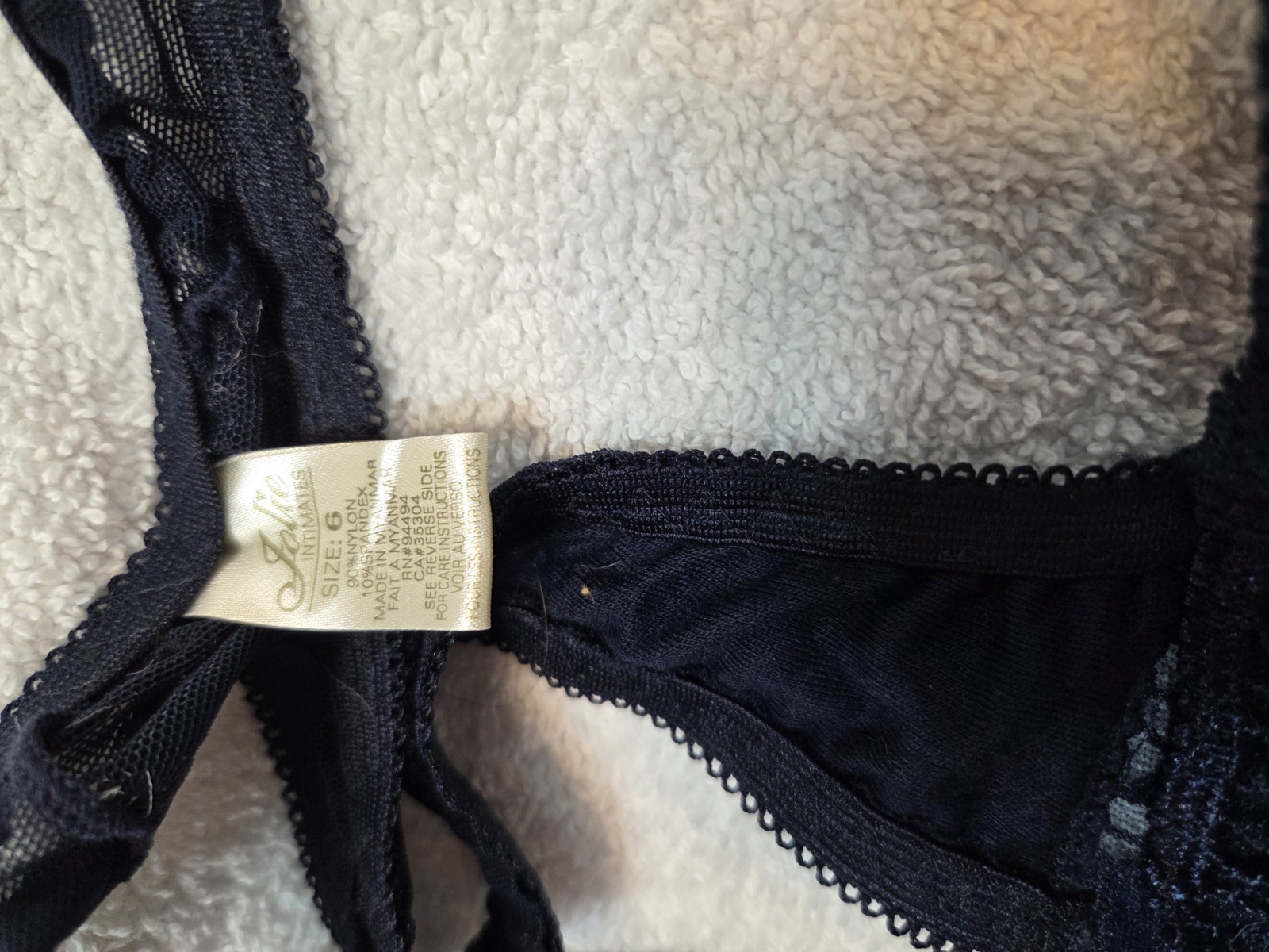 NEW Vintage Jolie Intimates Navy Embroidered Lace Thong Size 6 Medium