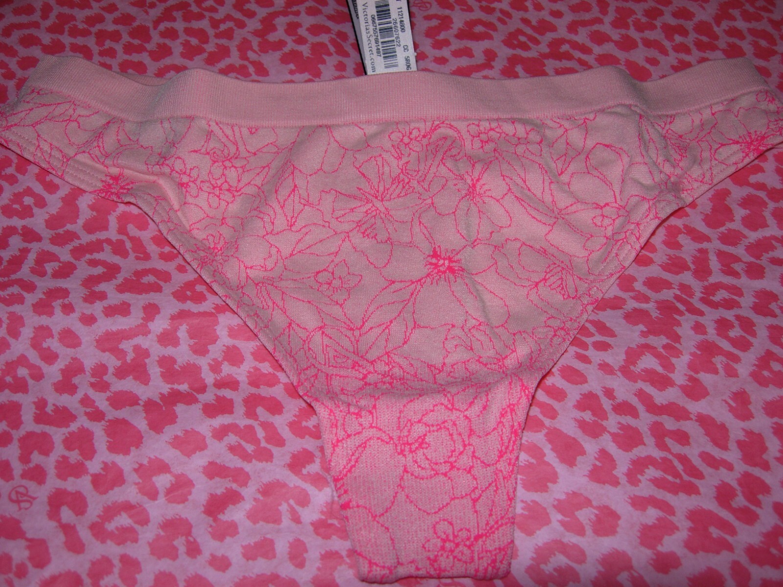 Victoria’s Secret Sexy Seamless Lingerie Thong Pantie Stretchy LOGO Purest Pink