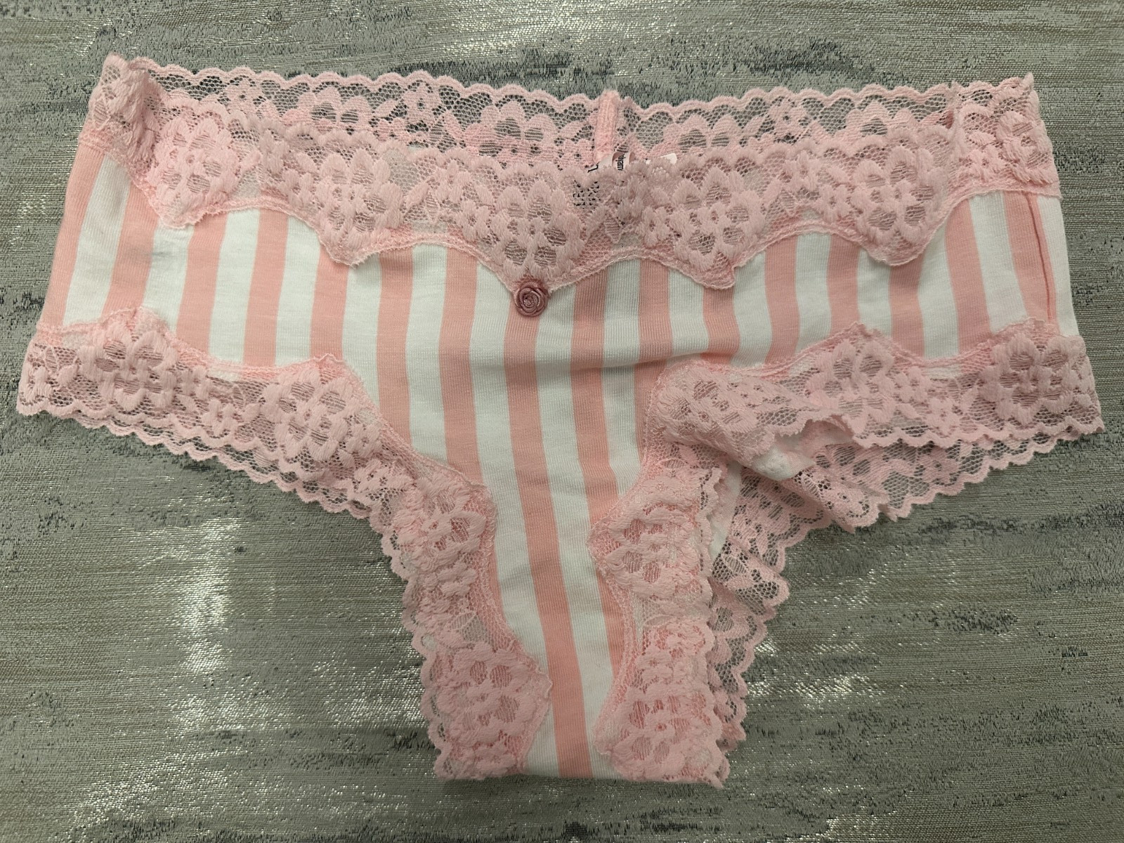 NWT Victoria’s Secret Lace Trim Cotton Lace Waist Cheeky Panty Iconic Stripe XS
