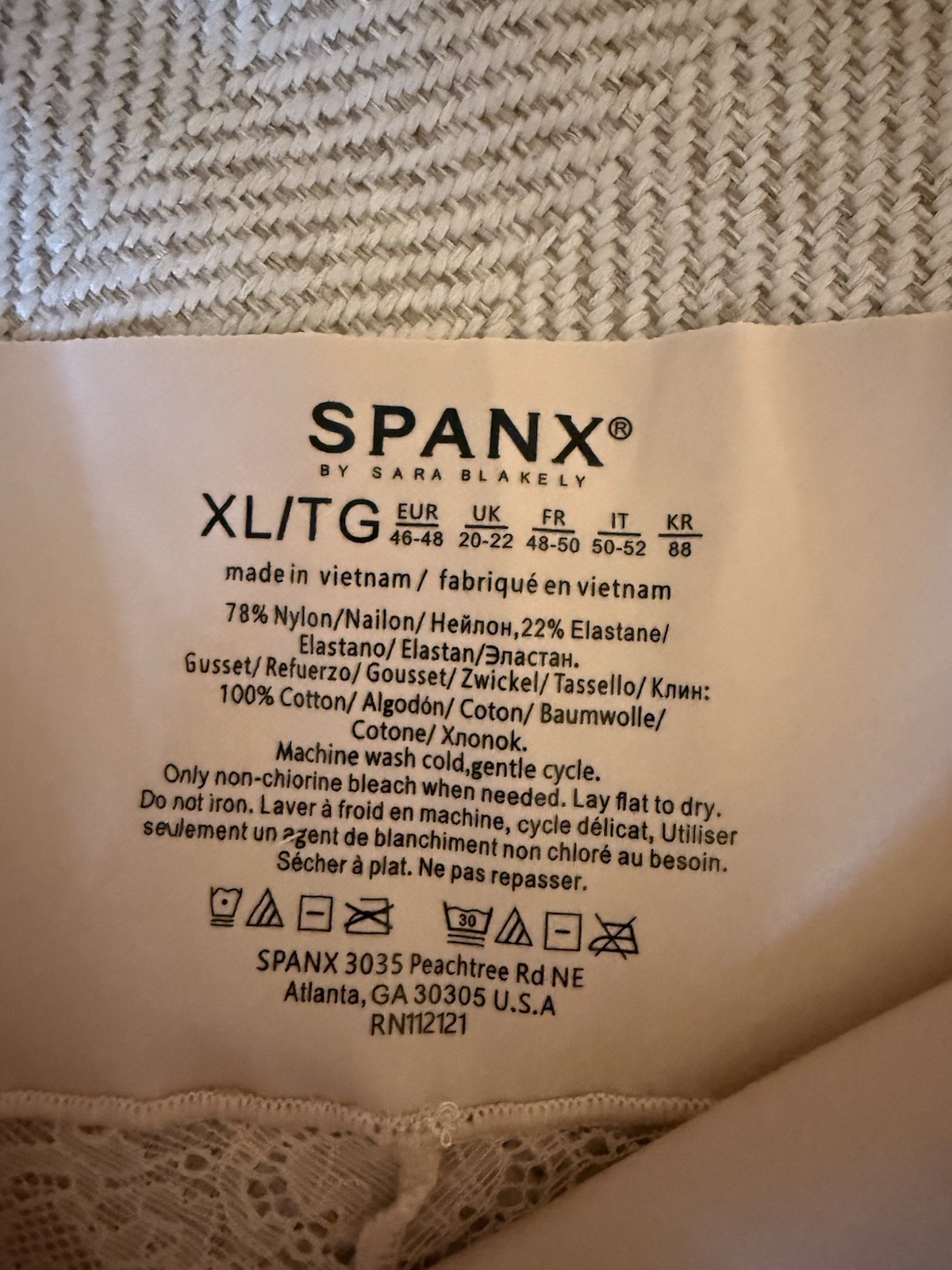 SPANX X-Large Soft Nude Undie-tectable Lace Hi-Hipster Panty