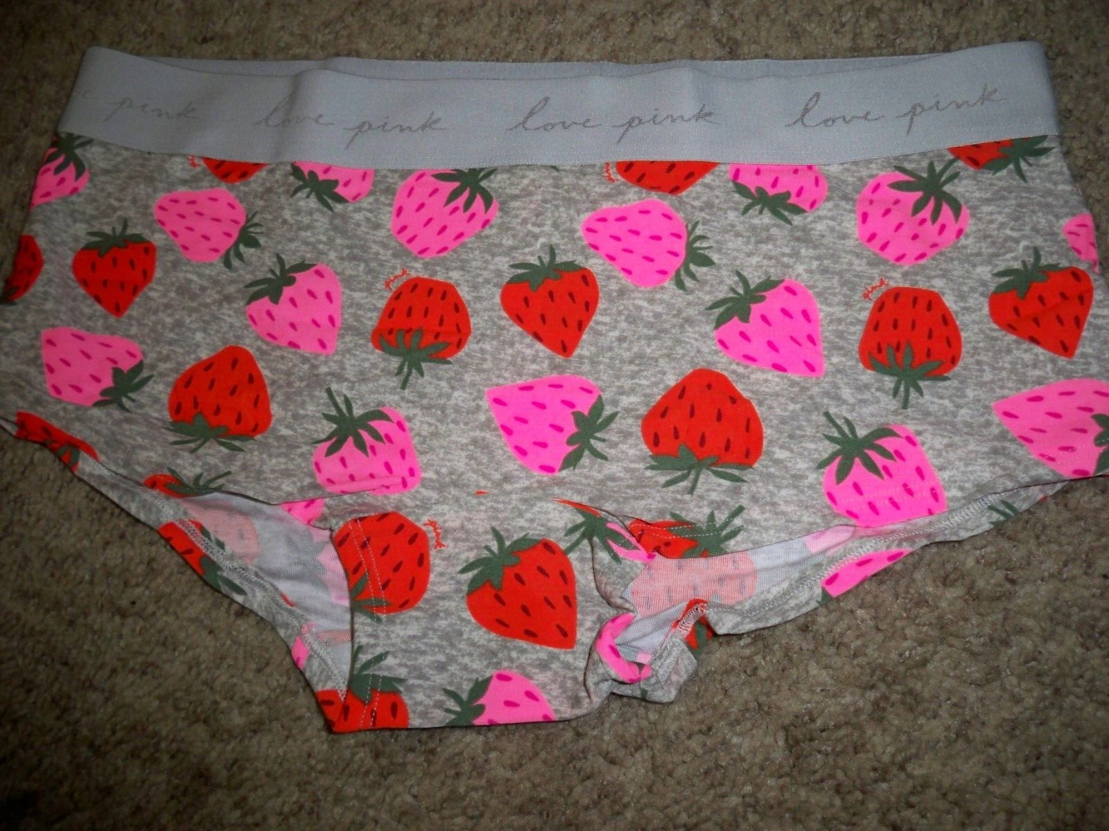 VICTORIAS SECRET BOYSHORT STRAWBERRIES LARGE NEW