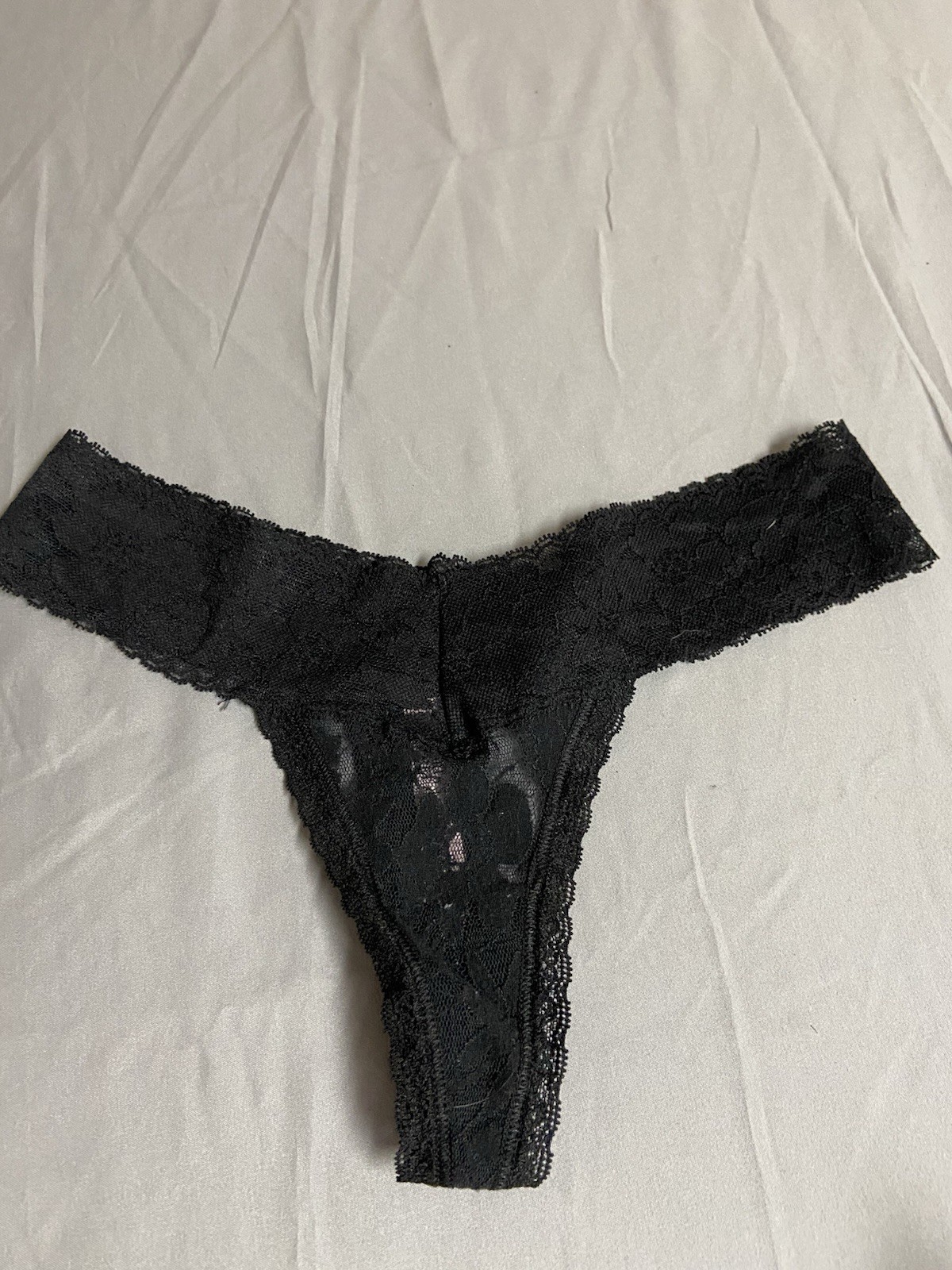 Victoria’s Secret String Thong Panty Black Lace Size S/P/CH NWOT