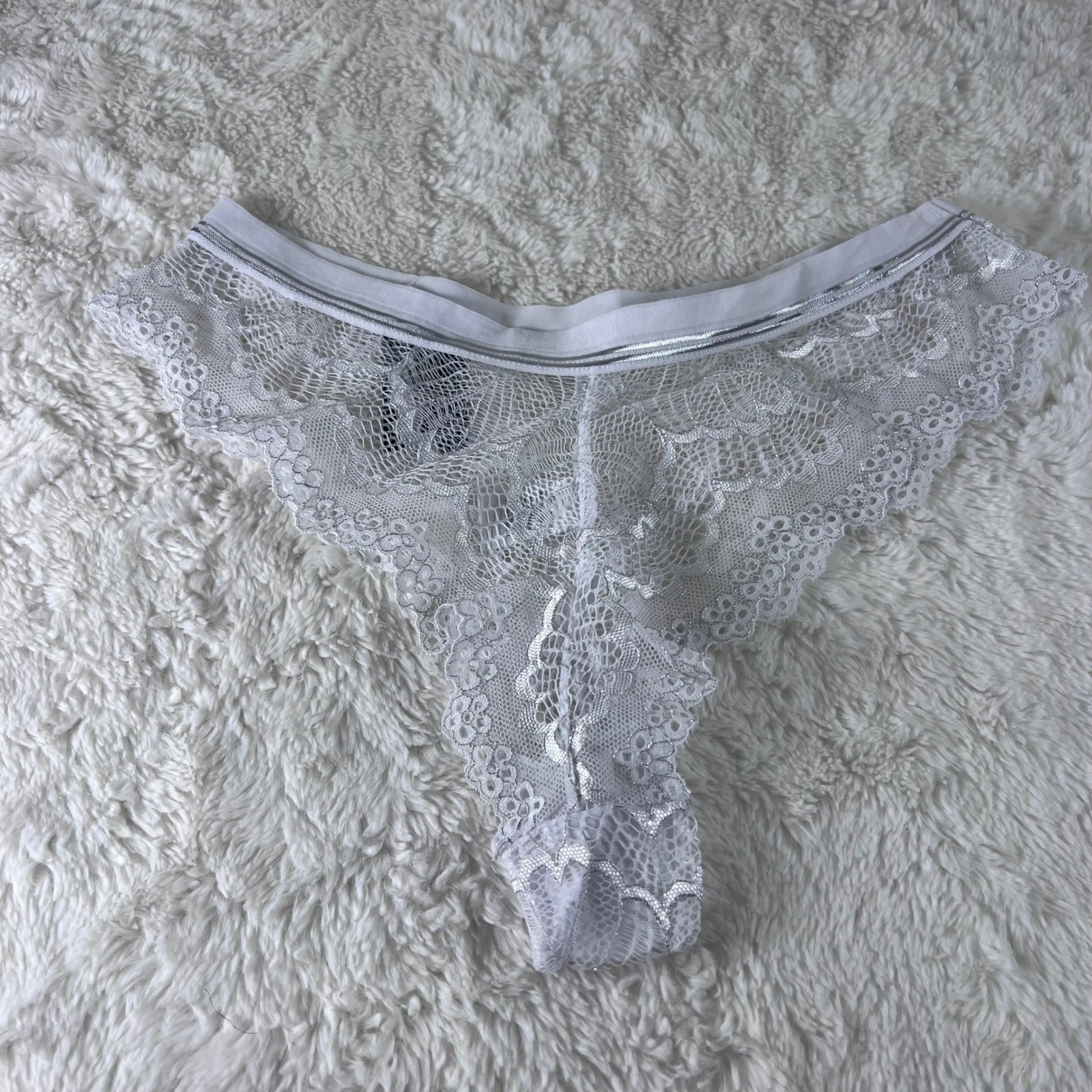 Fredericks of Hollywood Lace Thong Panty White Silver Metallic Trim Size M
