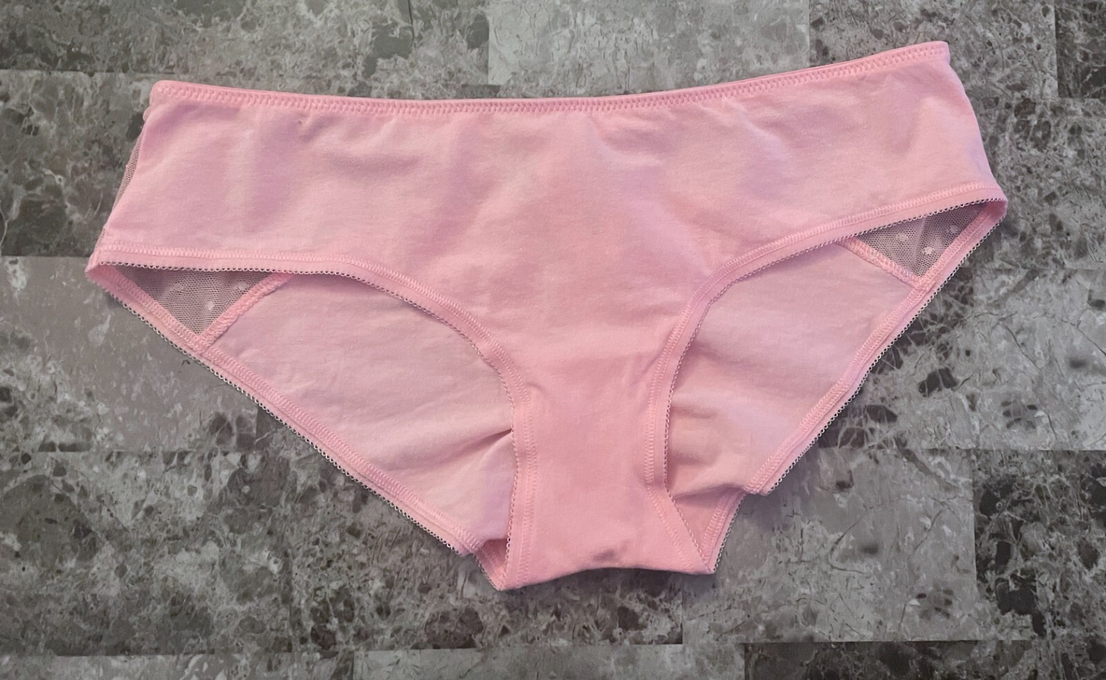NWT VICTORIA’S SECRET M PINK DOTTED MESH BACK BOW RUCHED RARE HIPHUGGER PANTIES