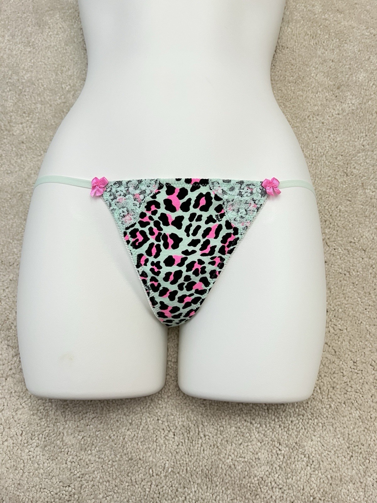 NEW Victoria’s Secret VTG PINK Colorful Leopard Cotton V-String Thong Panties XS