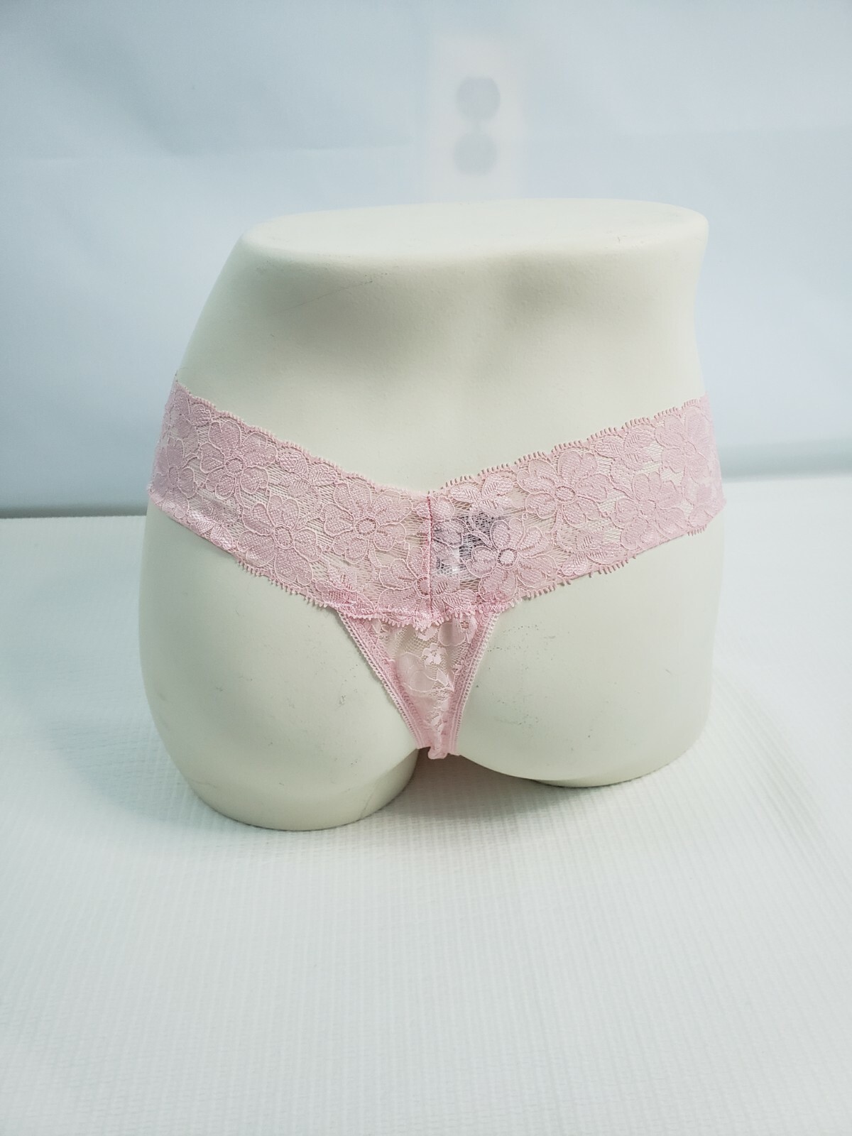 4 women’s Light Pink Lace Thong Panties Lingerie Underwear one size fits All