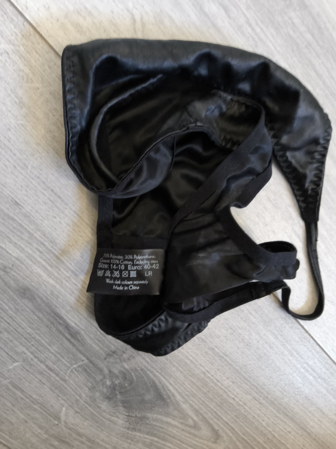 BNWOT Vintage Ann Summers Black Wet Look Asymmetric Thong Size 14-16