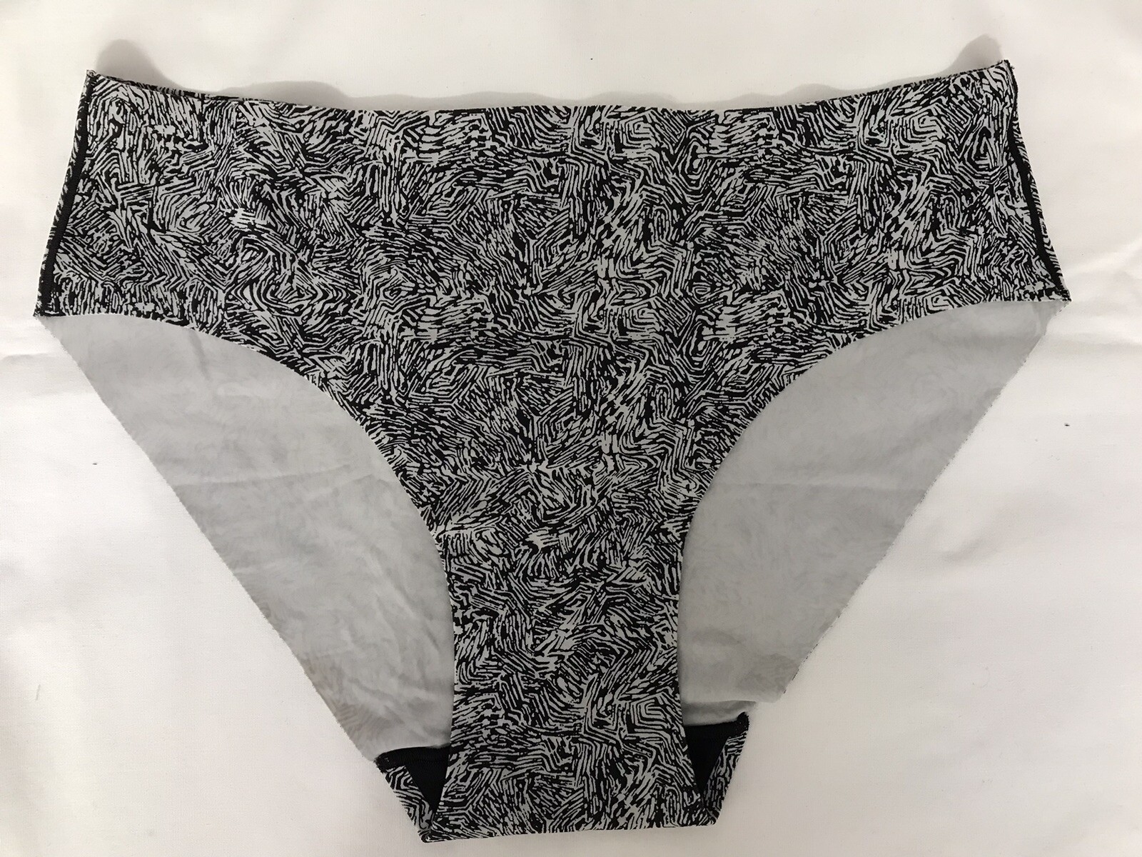 lululemon Smooth Seamless Hipster Black /ash Size S 3pack/trio