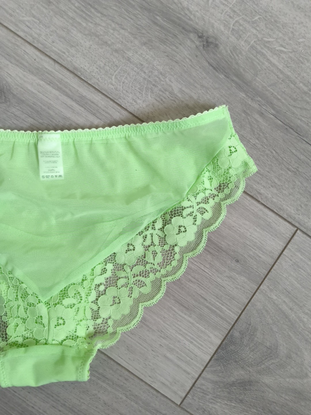 BNWOT Sainsburys TU Bright Green Lace Trim Briefs Size 12