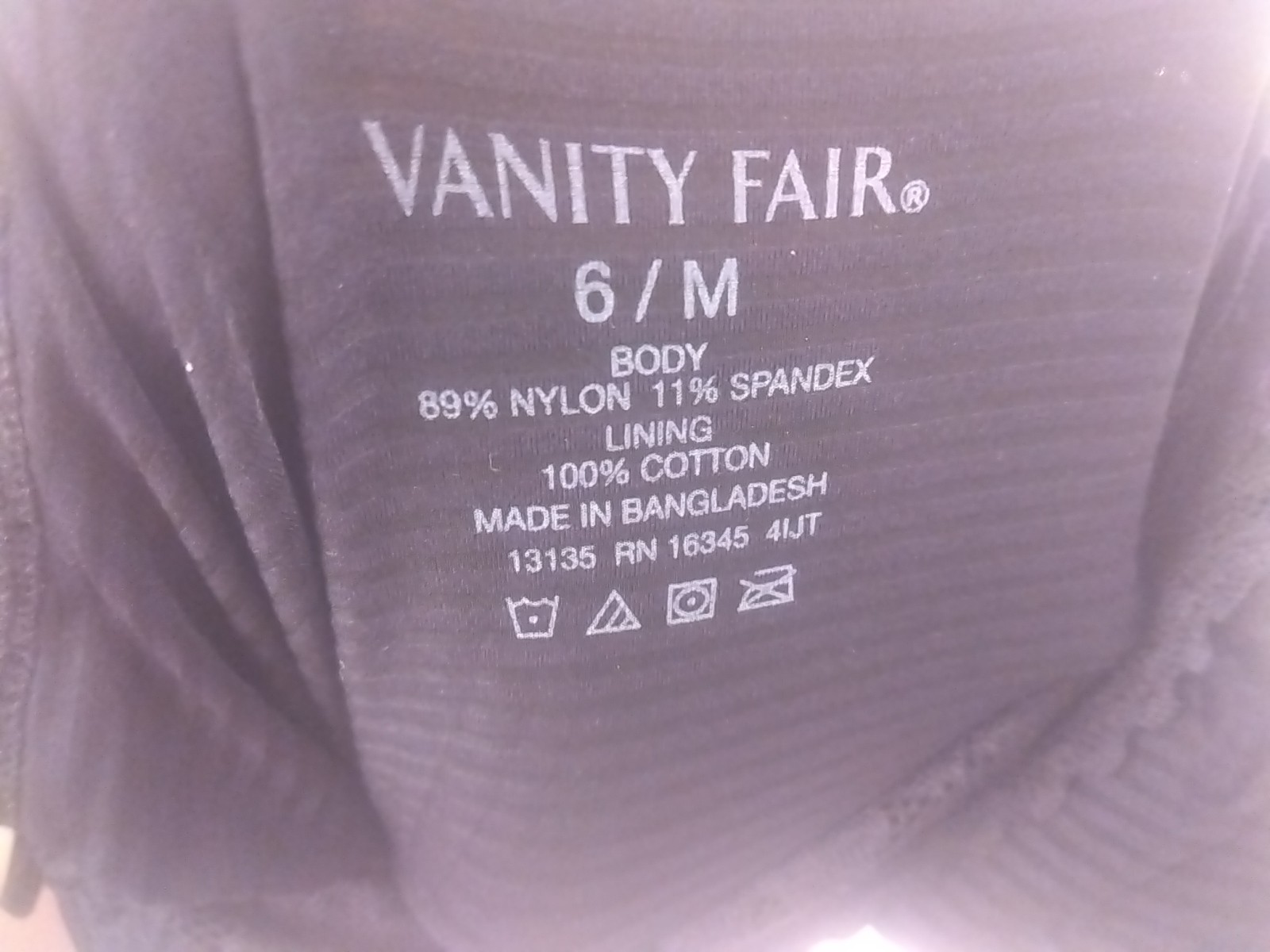 Vanity Fair 3 Pack Black/Beige Light & Luxe Briefs Size M/6 – New. (65)