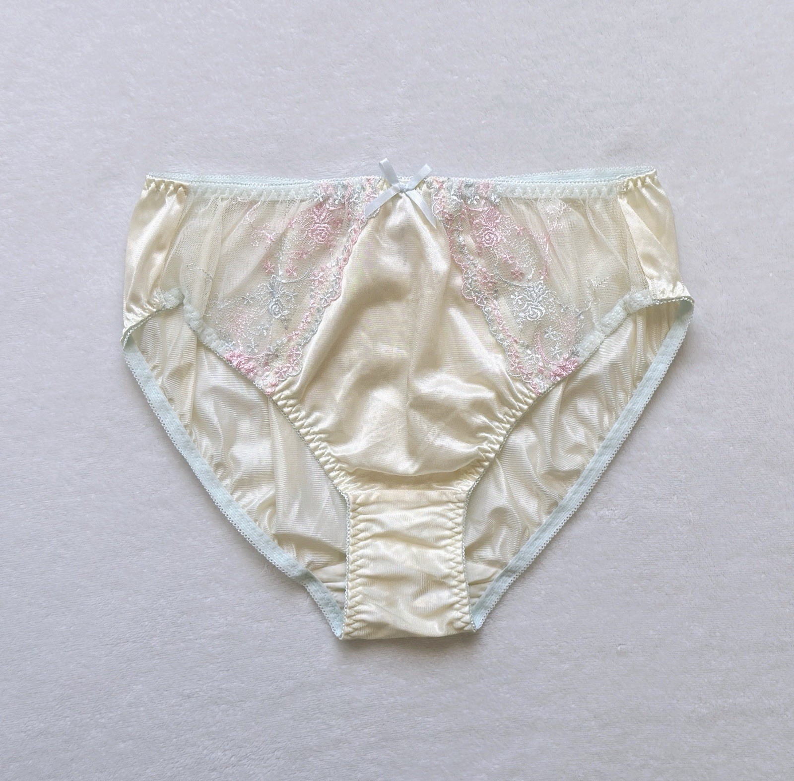 US-M, L/JP-3L Japanese Floral Embroidery Shiny Smooth Tricot Nylon Panties Cute