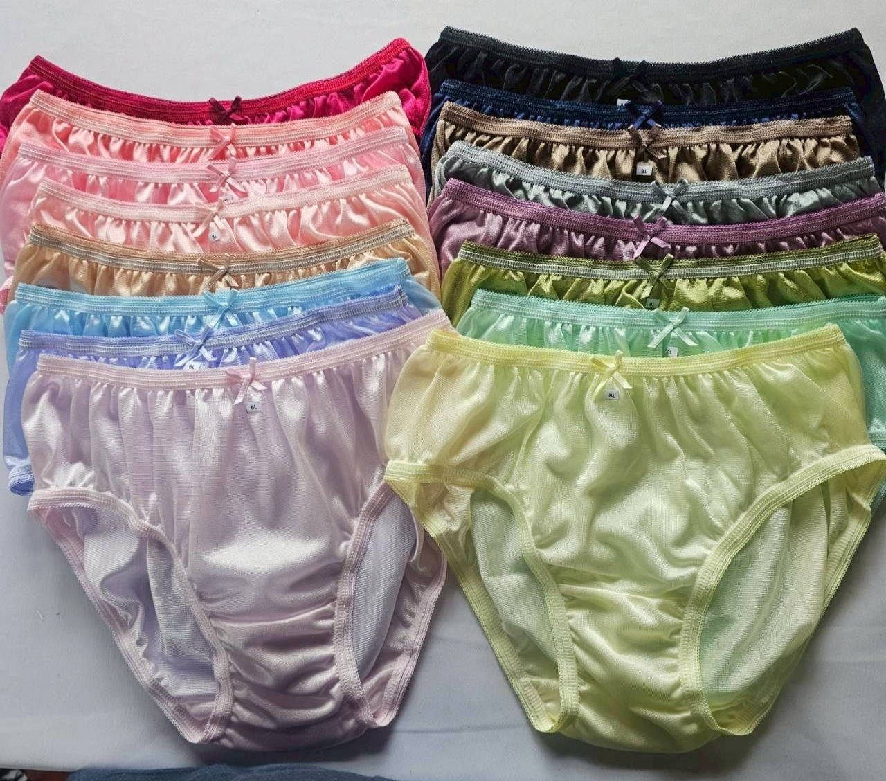 16 Bikini Panties Nylon Underwear Woman Light Slip Soft Silky Size L Hip 34″-38″