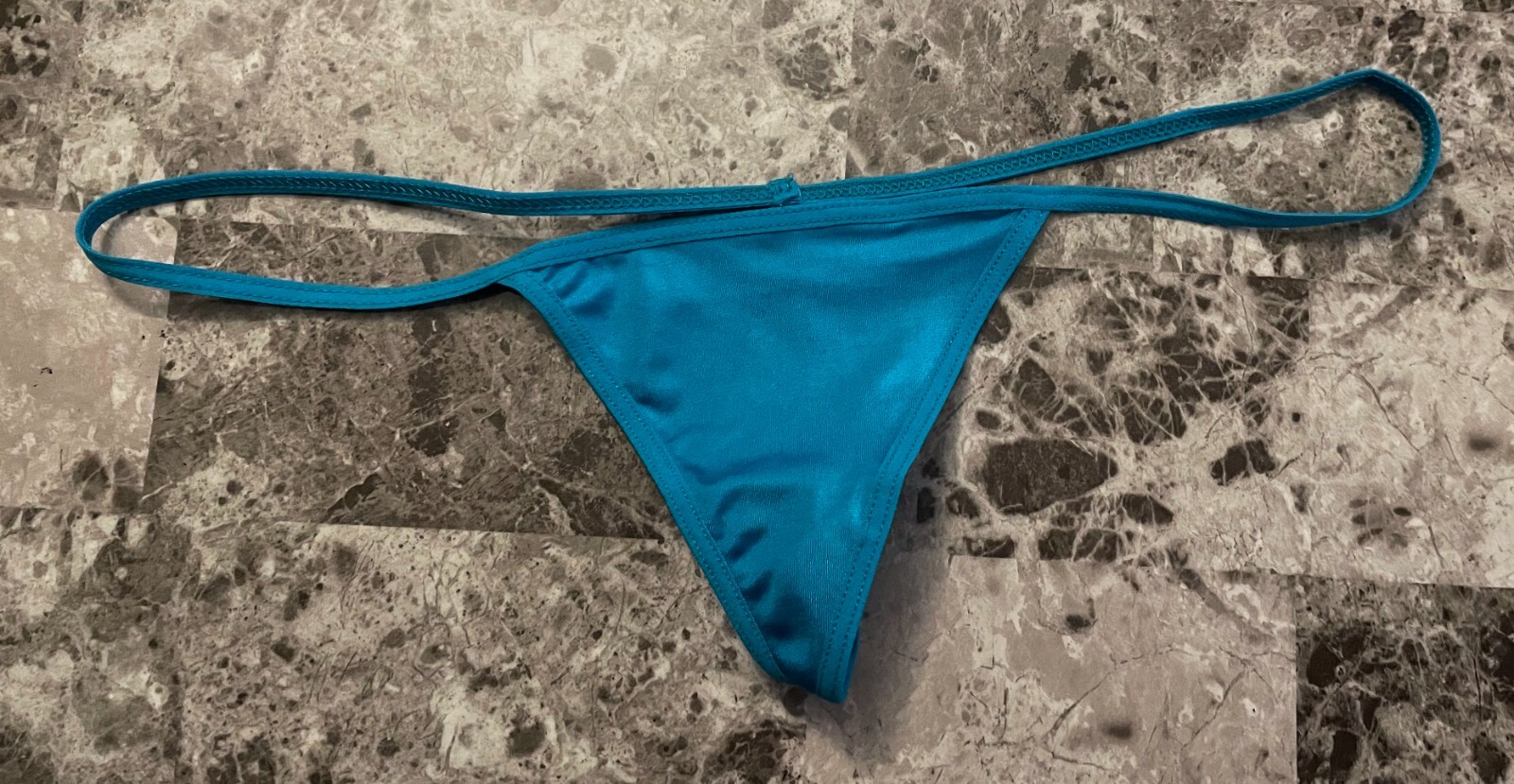 NWT FREDERICK’S OF HOLLYWOOD XL BLUE SMOOTH EXTREME MINI TINY G V STRING PANTIES