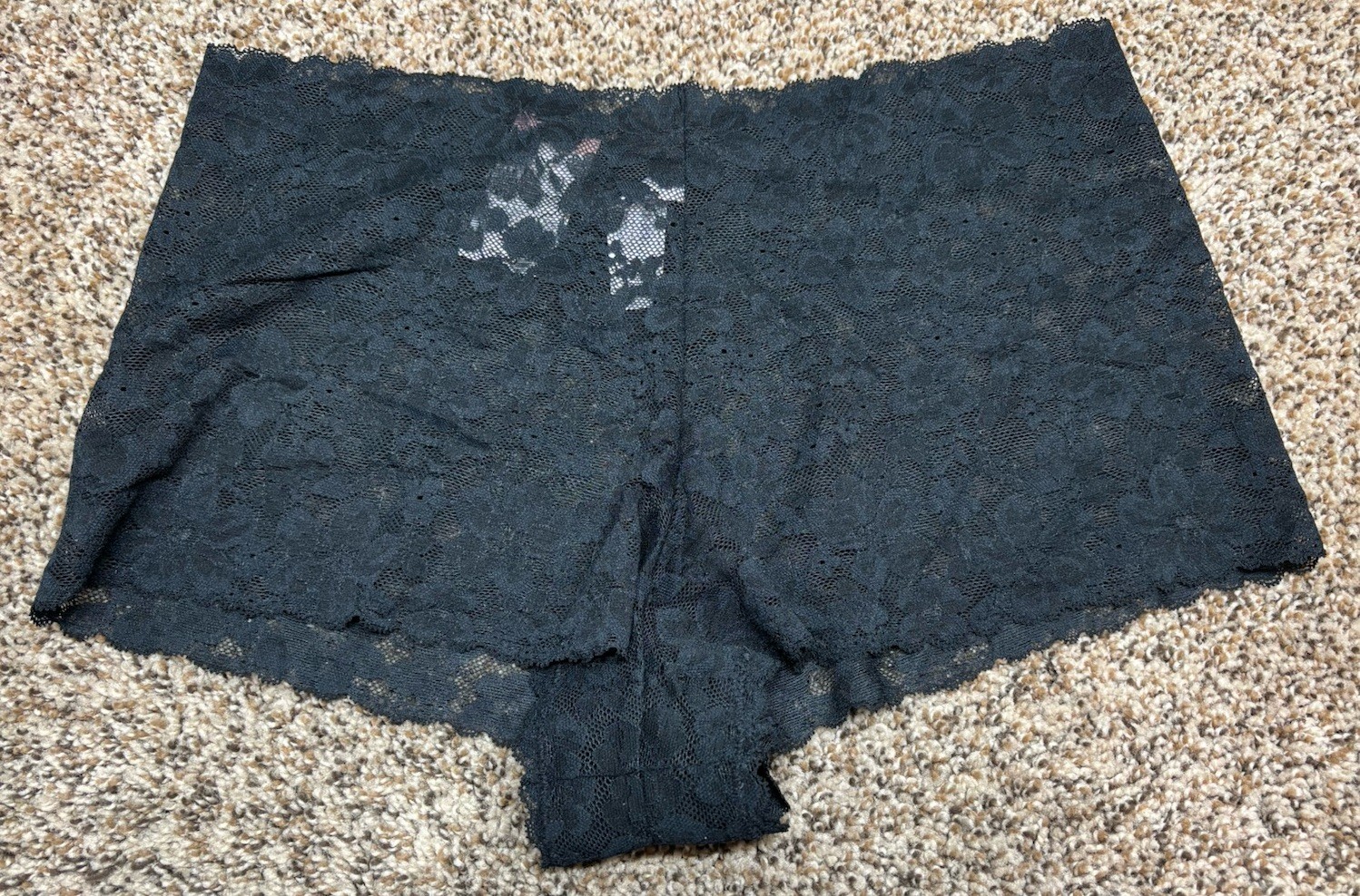 Auden Black Lace Boyshort Panty. Size: Large. (12-14).
