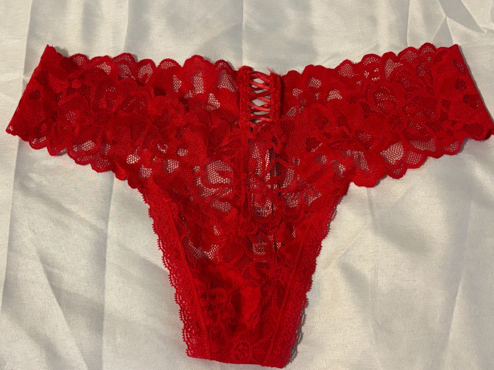 NWT Victoria Secret The Lacie Posey Lace-Up Lace Thong Panty Lipstick Red S