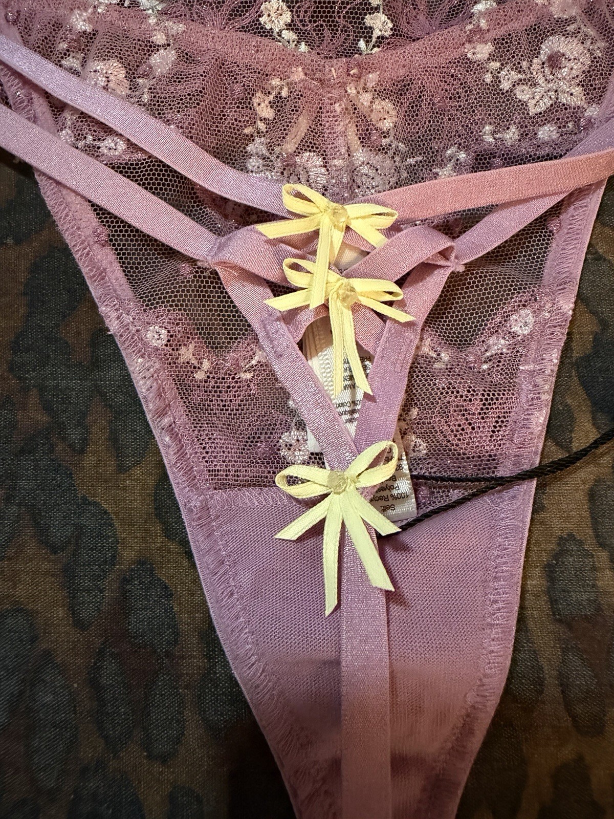 VS LOVE & LEMONS Daphne Lavender Embroidered Lace Metallic Threads Thong NWT M