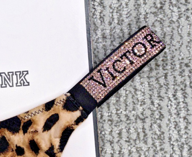 Victoria’s Secret Sexy NWT Medium Leopard Print Spellout Shine Strap Thong Panty