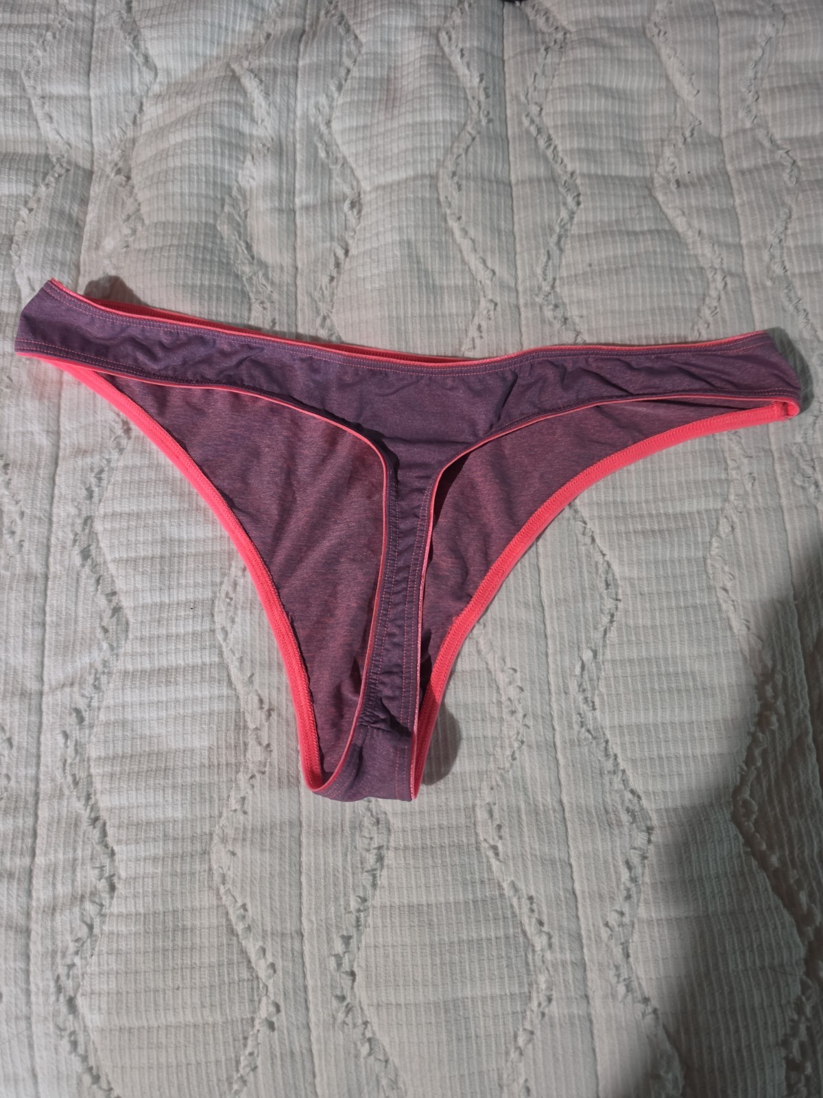 Victoria’s Secret Everyday Perfect Thong Size Large