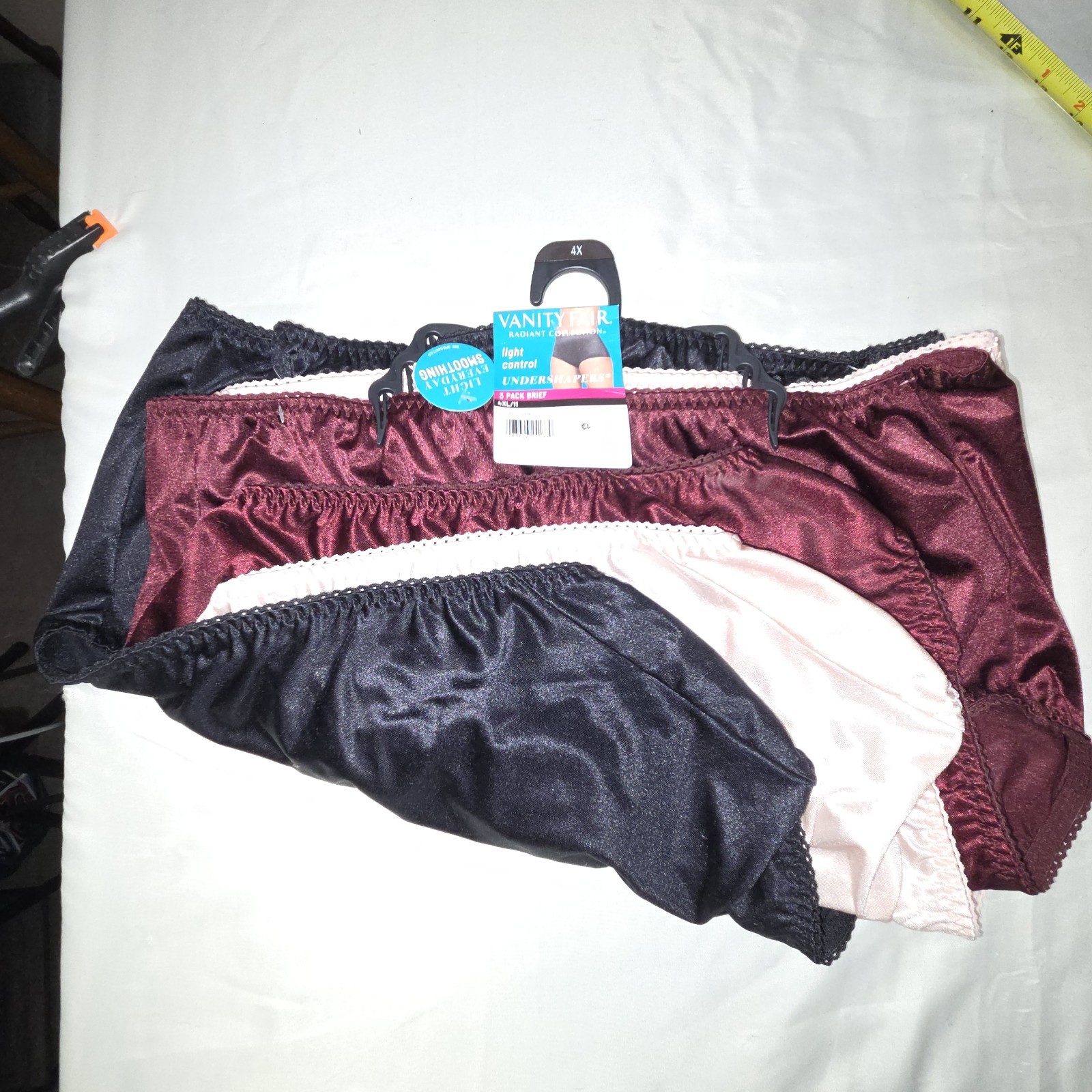 NWT Vanity Fair Radiant Collection 3 Pack Briefs 4 XL. Burgandy, Lt Pink, Black.