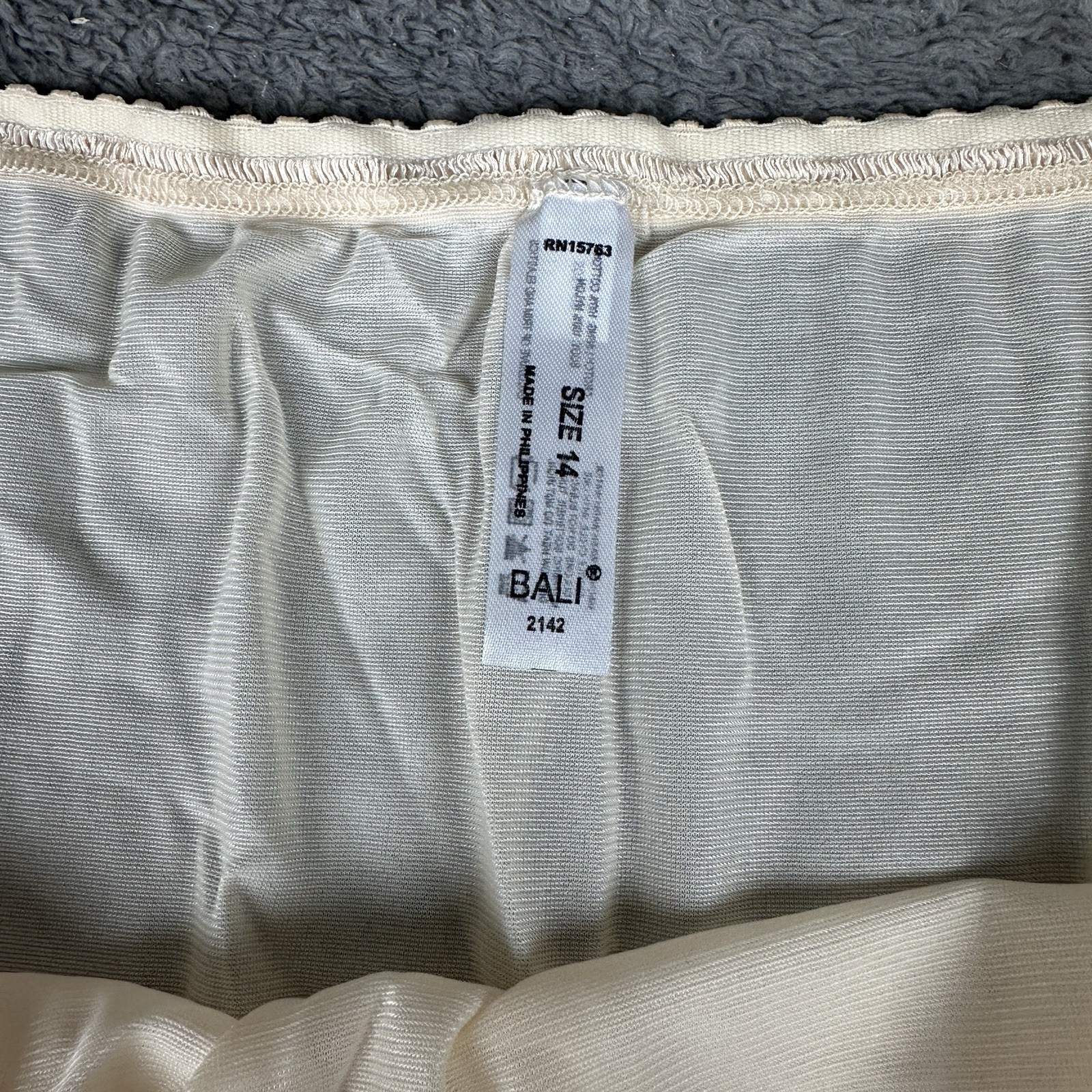 3 PAIR Bali Vintage Full Cut Silky Nylon Panties Mocha Briefs 23467 Size 14 NEW