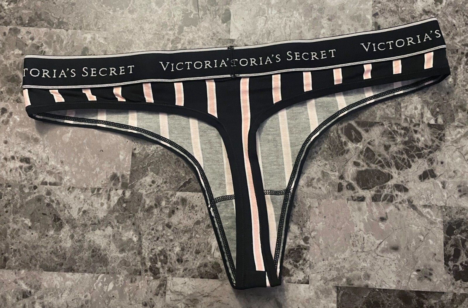 NWT VICTORIA’S SECRET BLACK WHITE PINK STRIPE THICK LOGO WAISTBAND THONG PANTIES