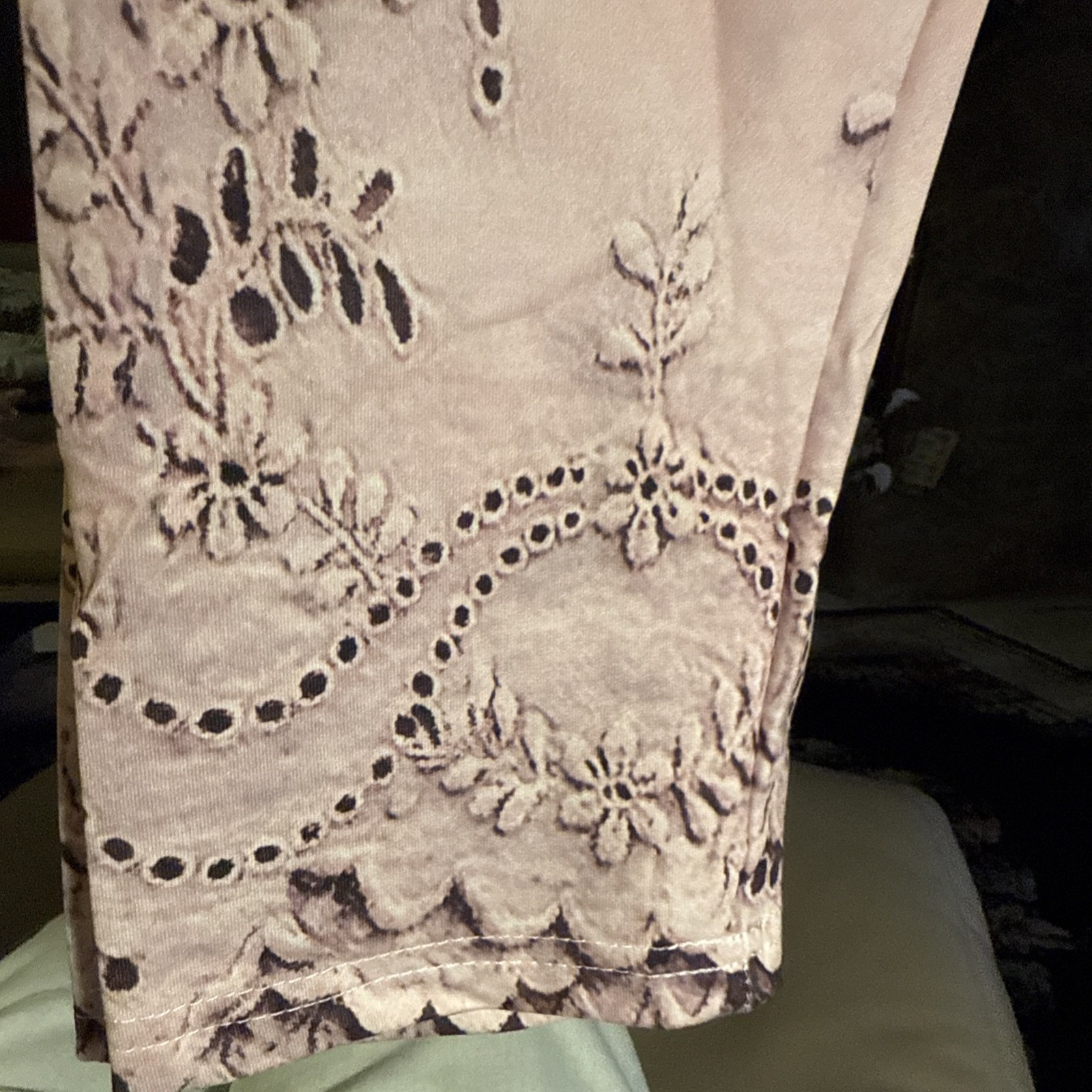 Pink. Xl. Printed. Lace Lagging