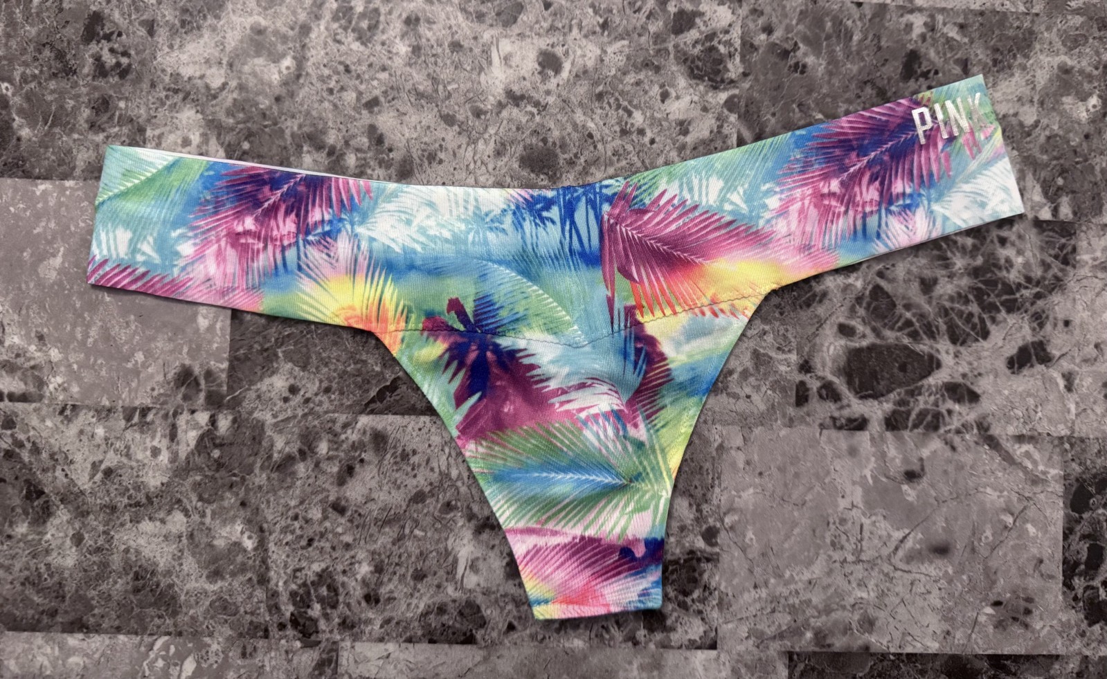 NWT VICTORIA’S SECRET PINK XS BLUE GREEN PALM TREE SEAMLESS RARE THONG PANTIES